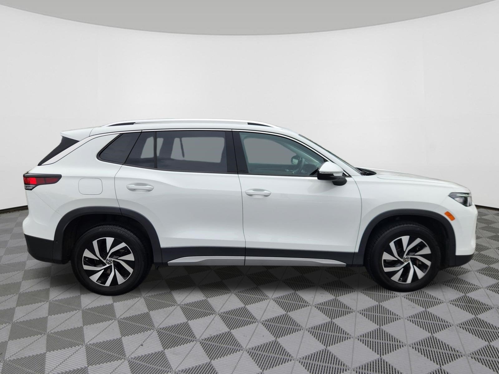 2025 Volkswagen Tiguan S