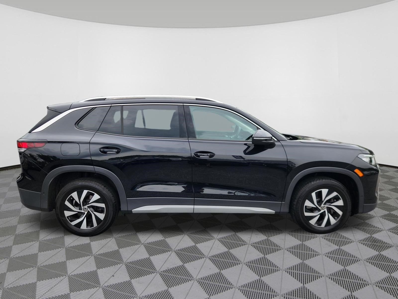 2025 Volkswagen Tiguan S