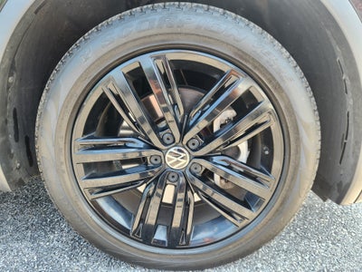 2022 Volkswagen Tiguan SE R-Line Black