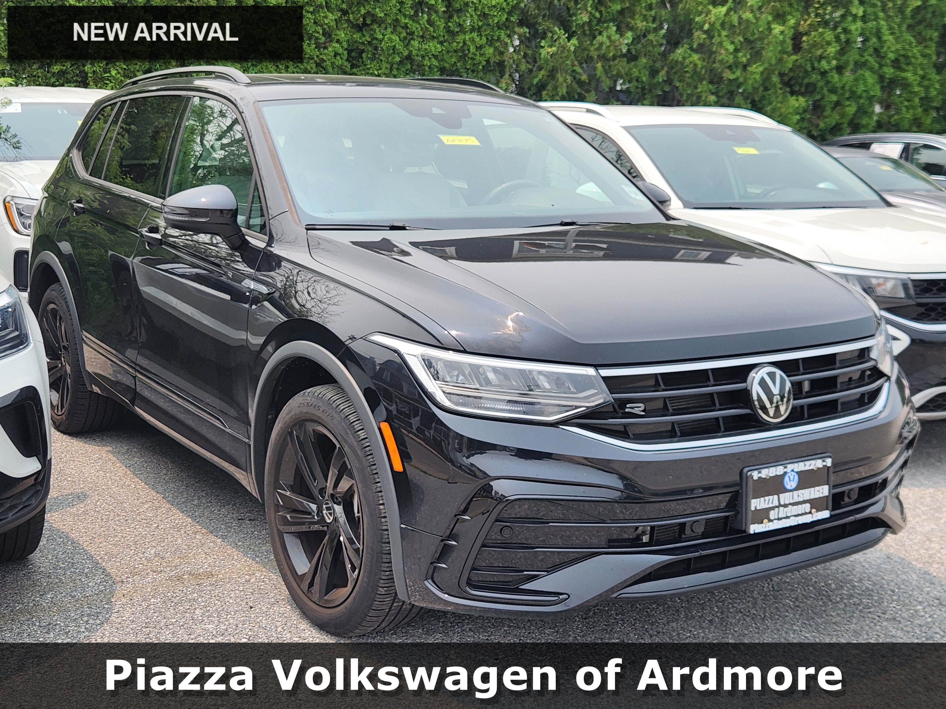 2023 Volkswagen Tiguan SE R-Line Black