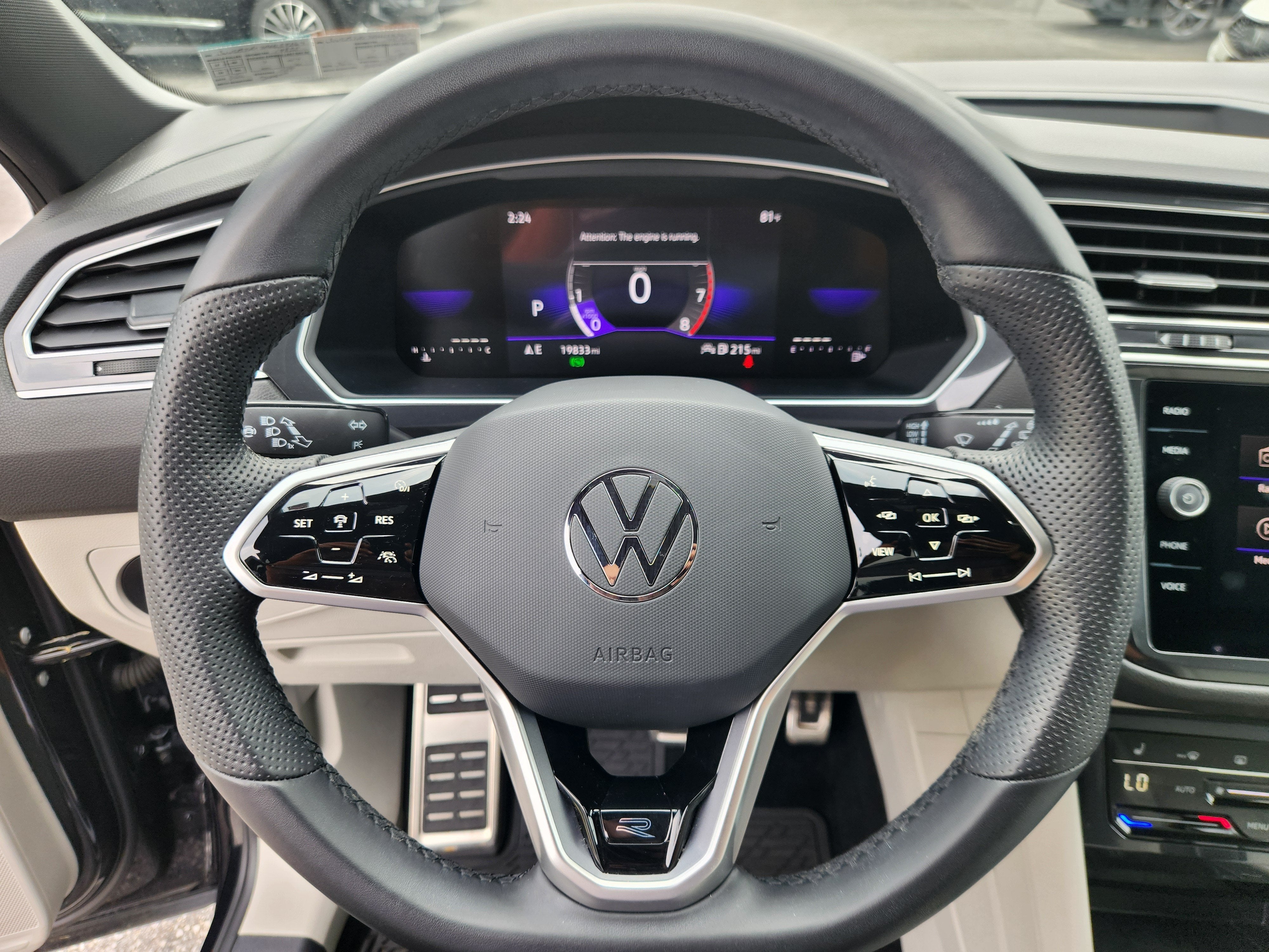 2023 Volkswagen Tiguan SE R-Line Black