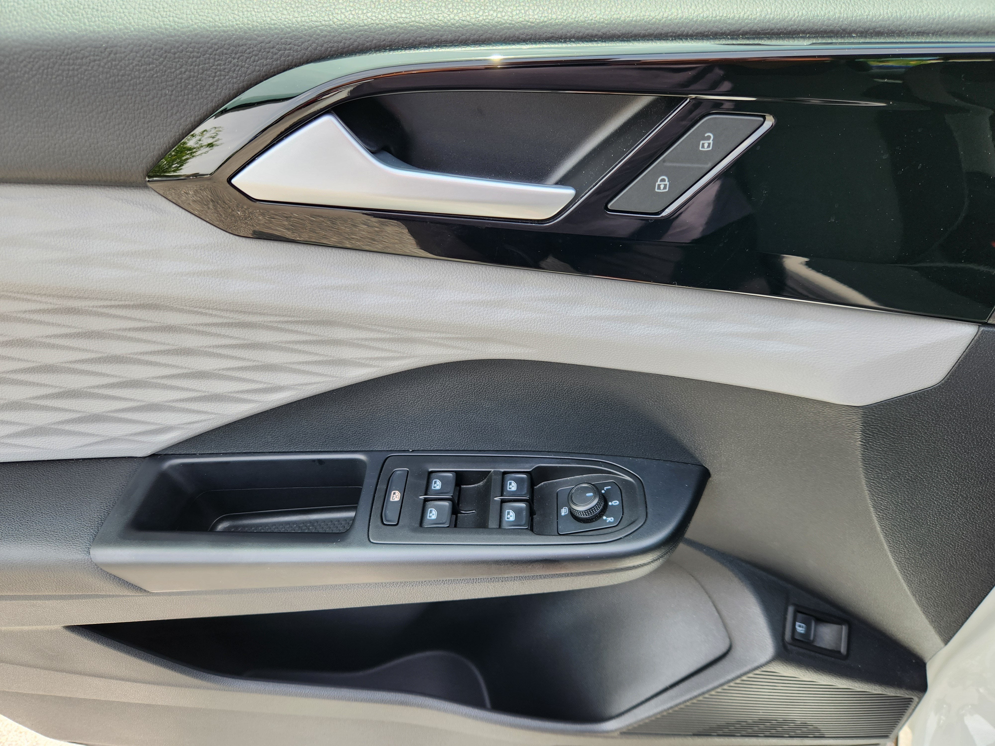 2023 Volkswagen Taos S