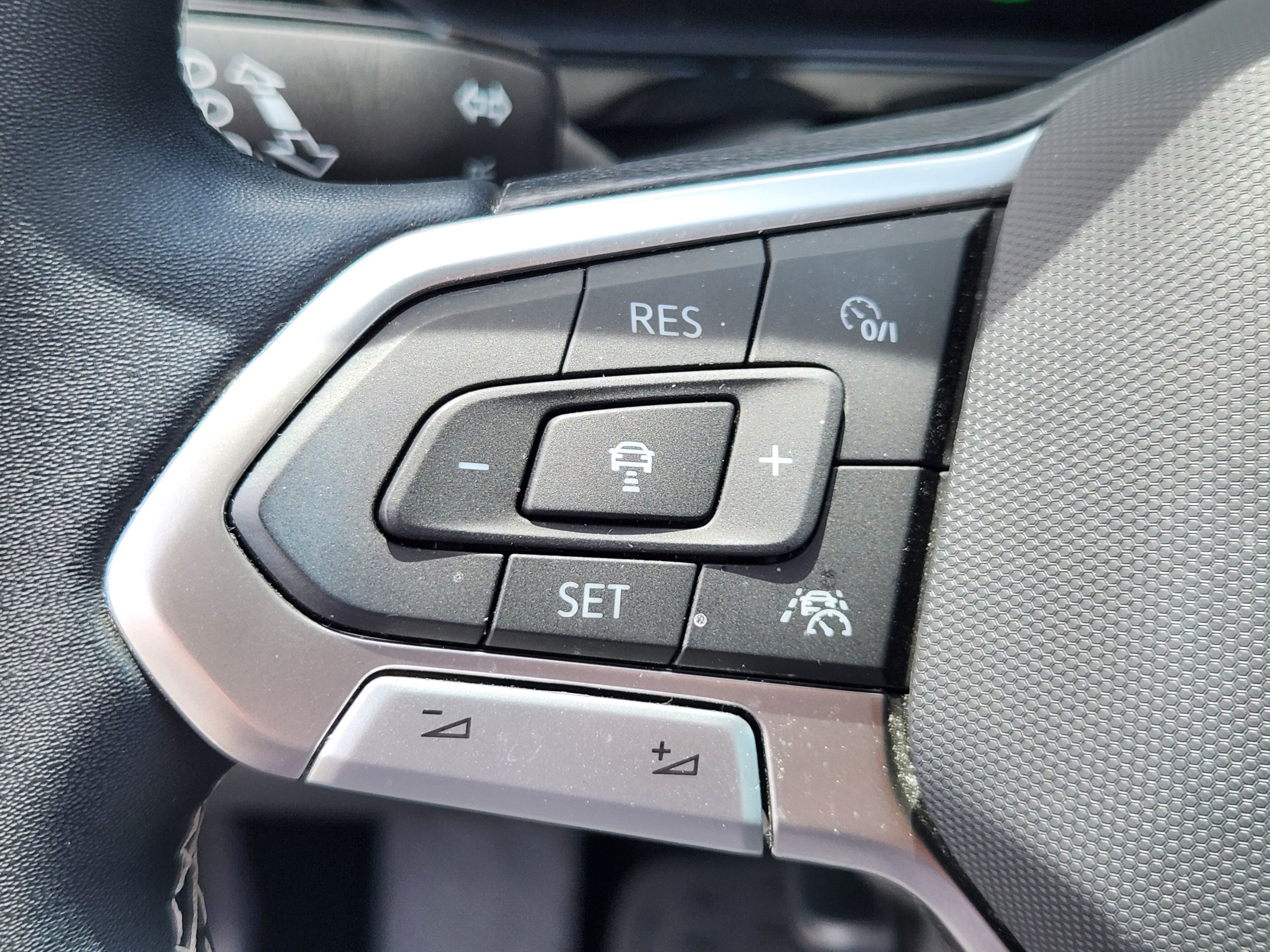 2023 Volkswagen Taos S