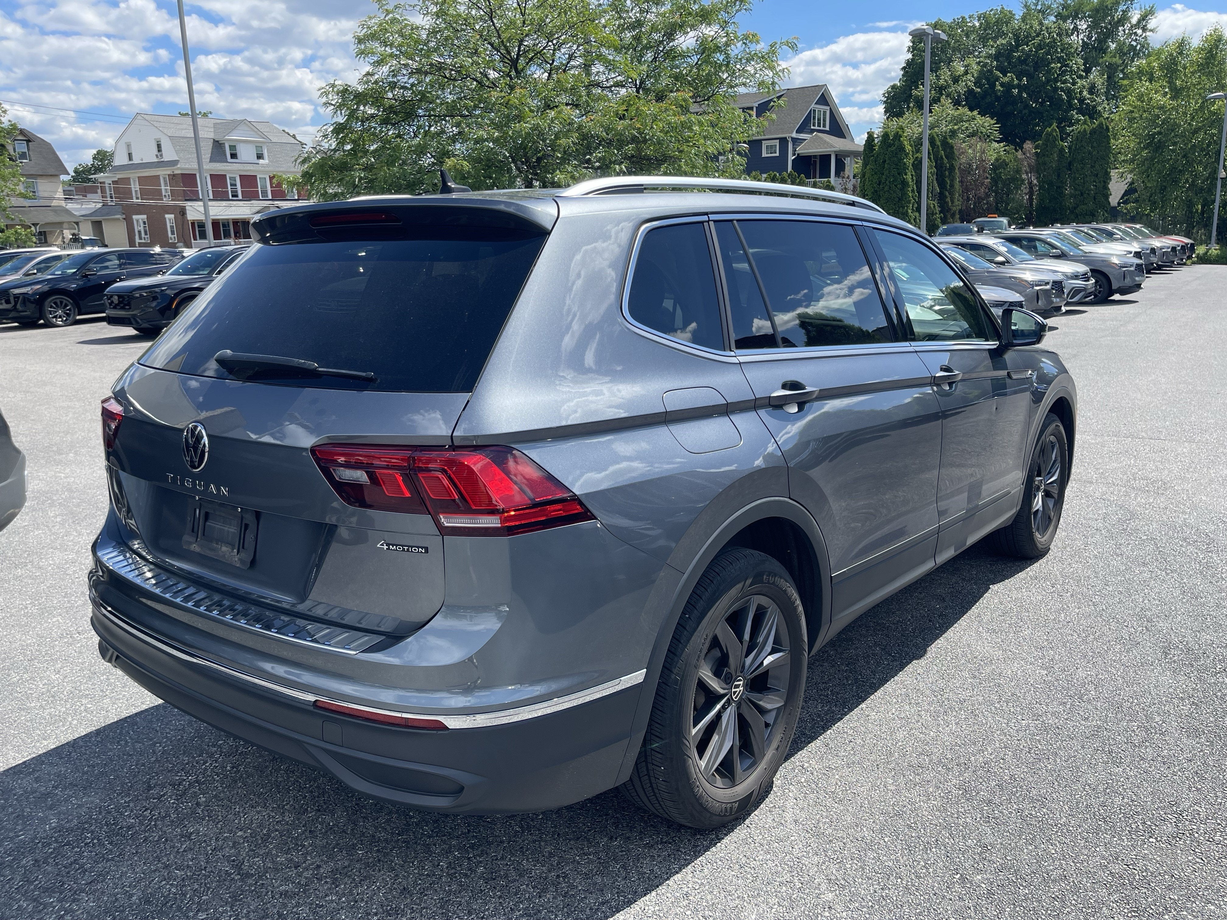 2023 Volkswagen Tiguan SE