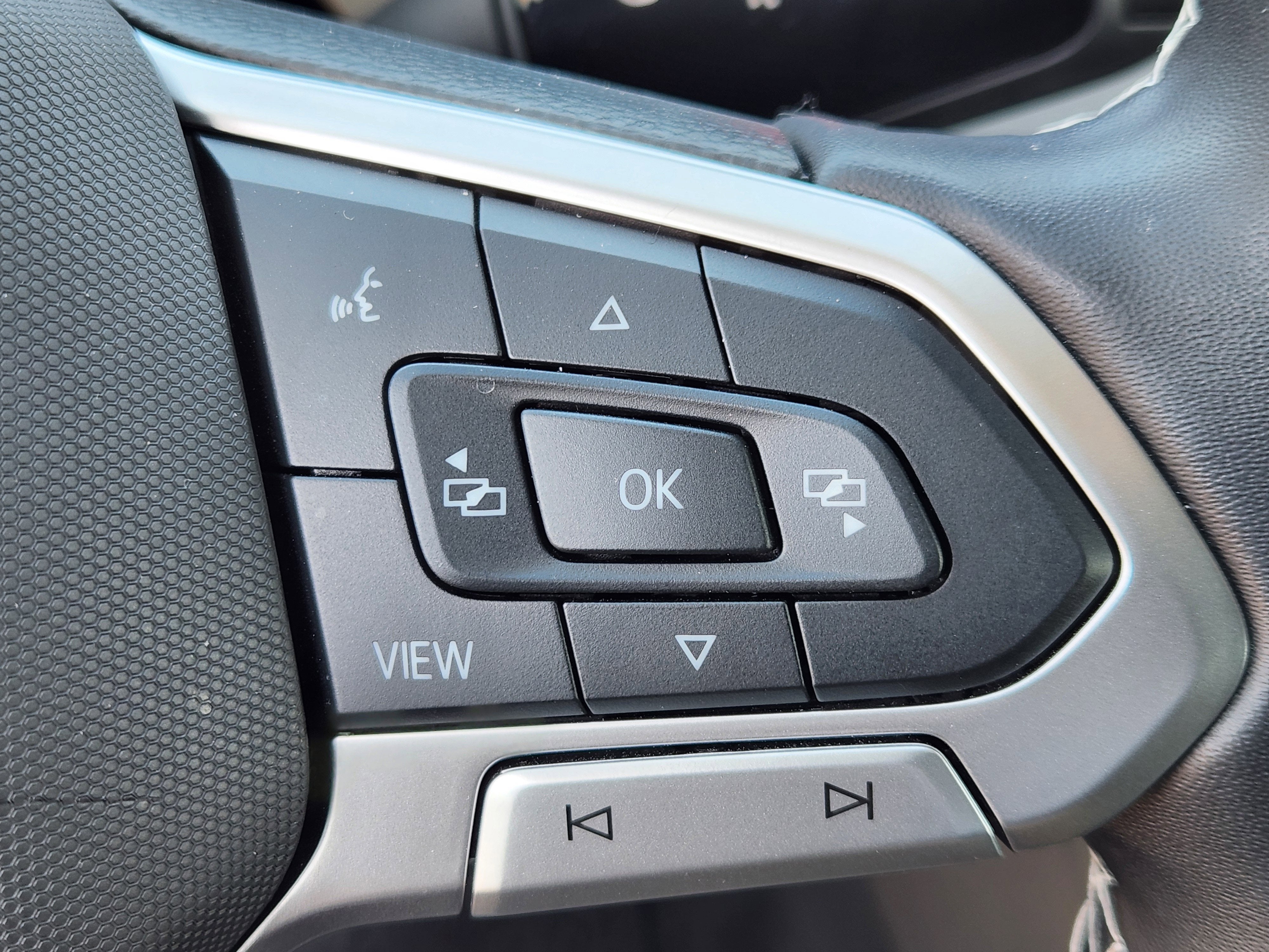 2025 Volkswagen Tiguan SE