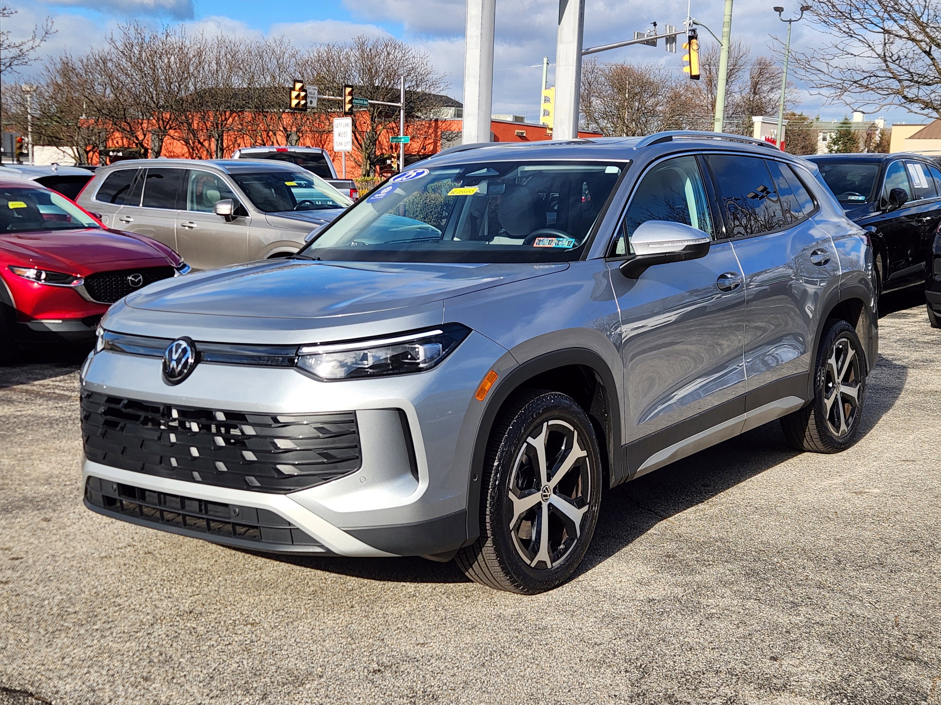 2025 Volkswagen Tiguan SE