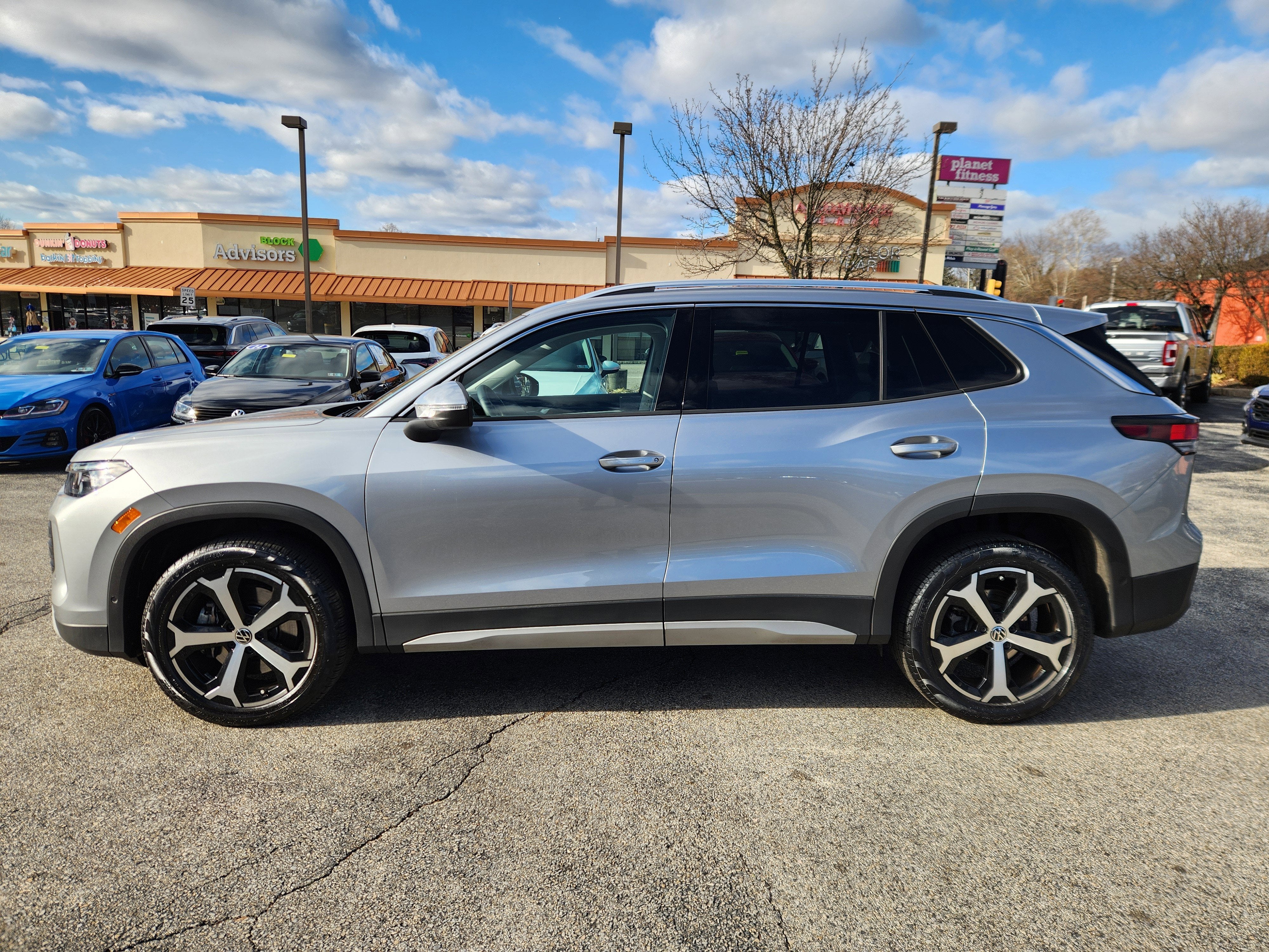 2025 Volkswagen Tiguan SE