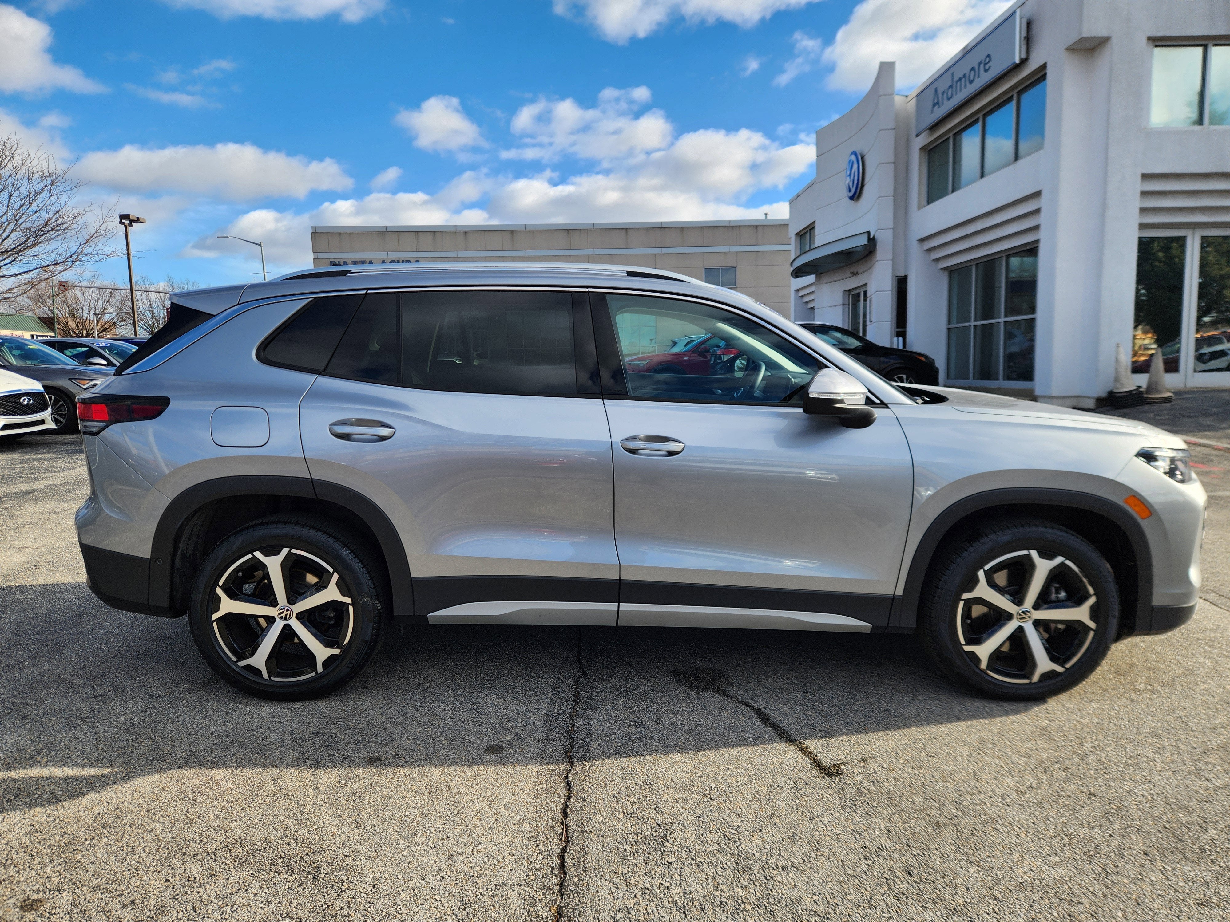 2025 Volkswagen Tiguan SE