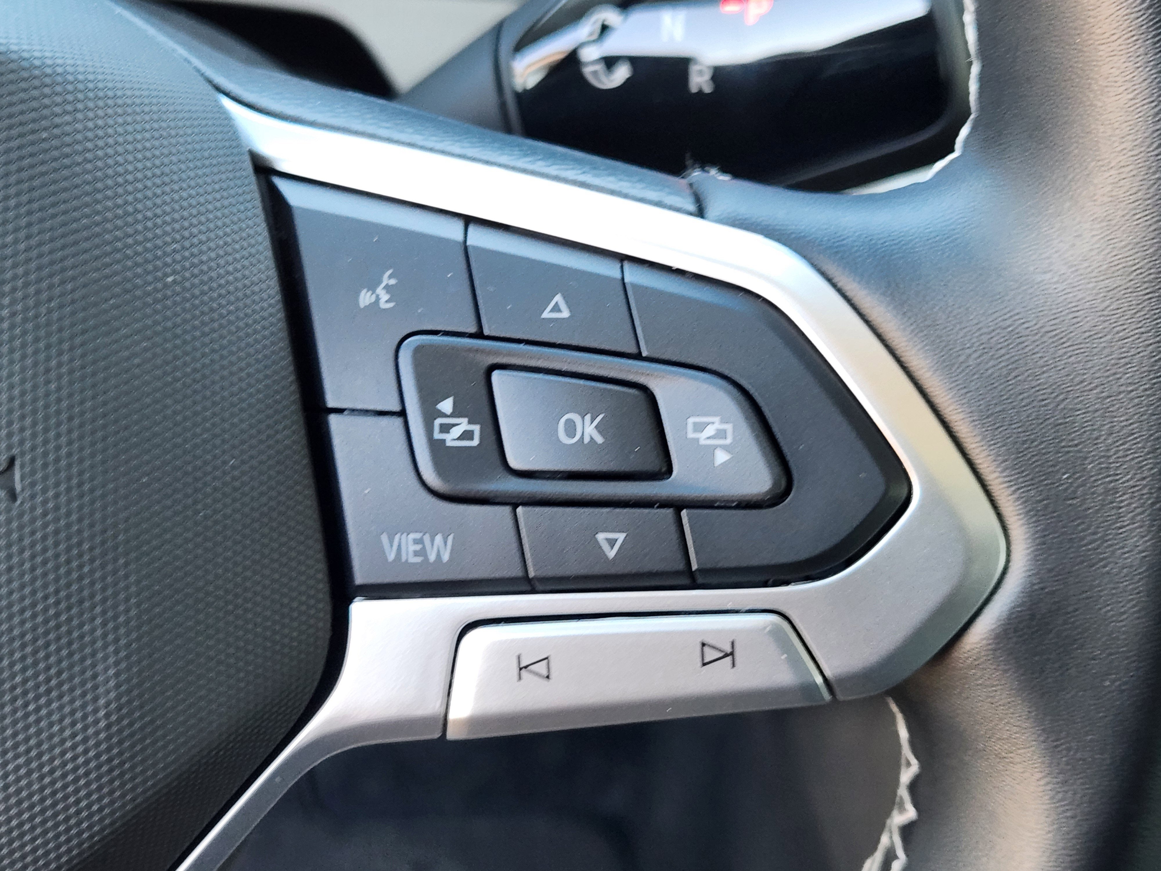 2025 Volkswagen Tiguan SE