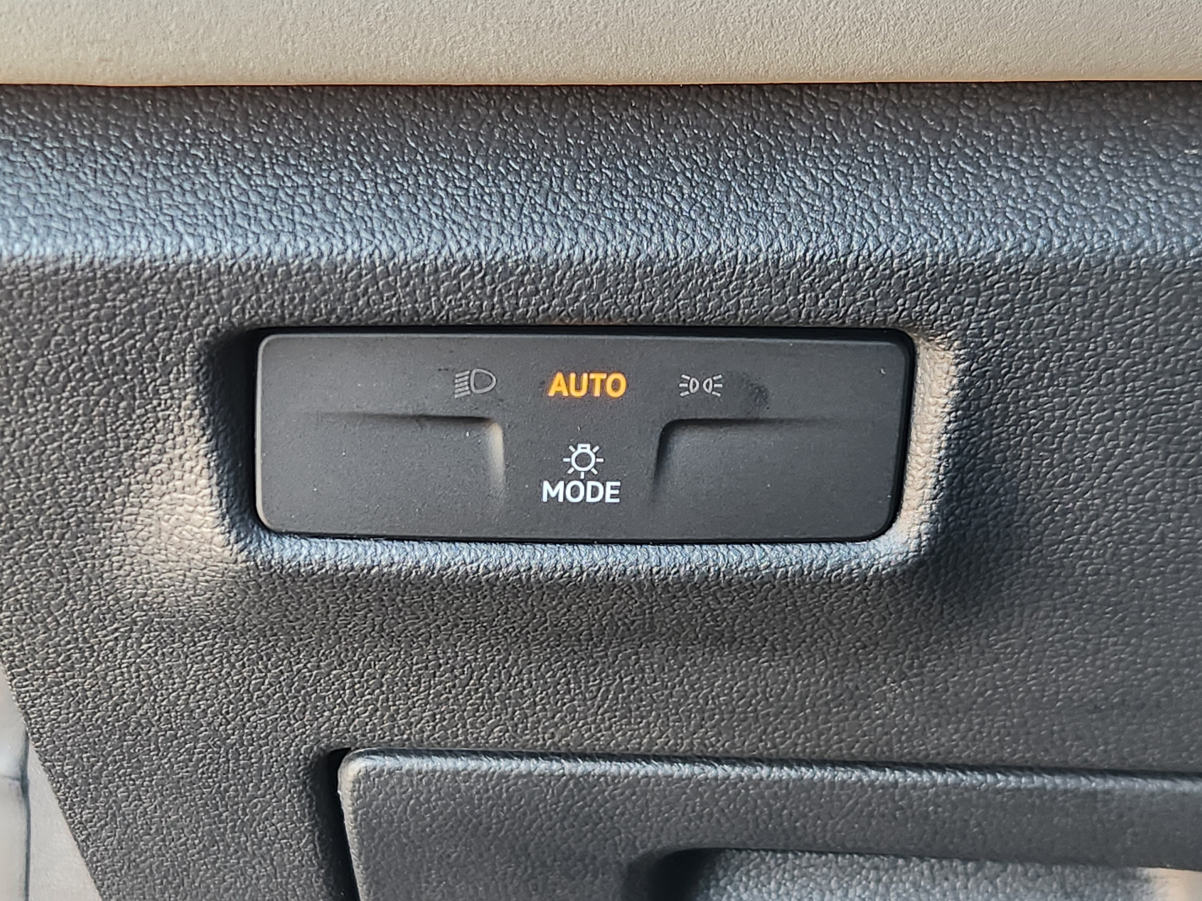 2025 Volkswagen Tiguan SE