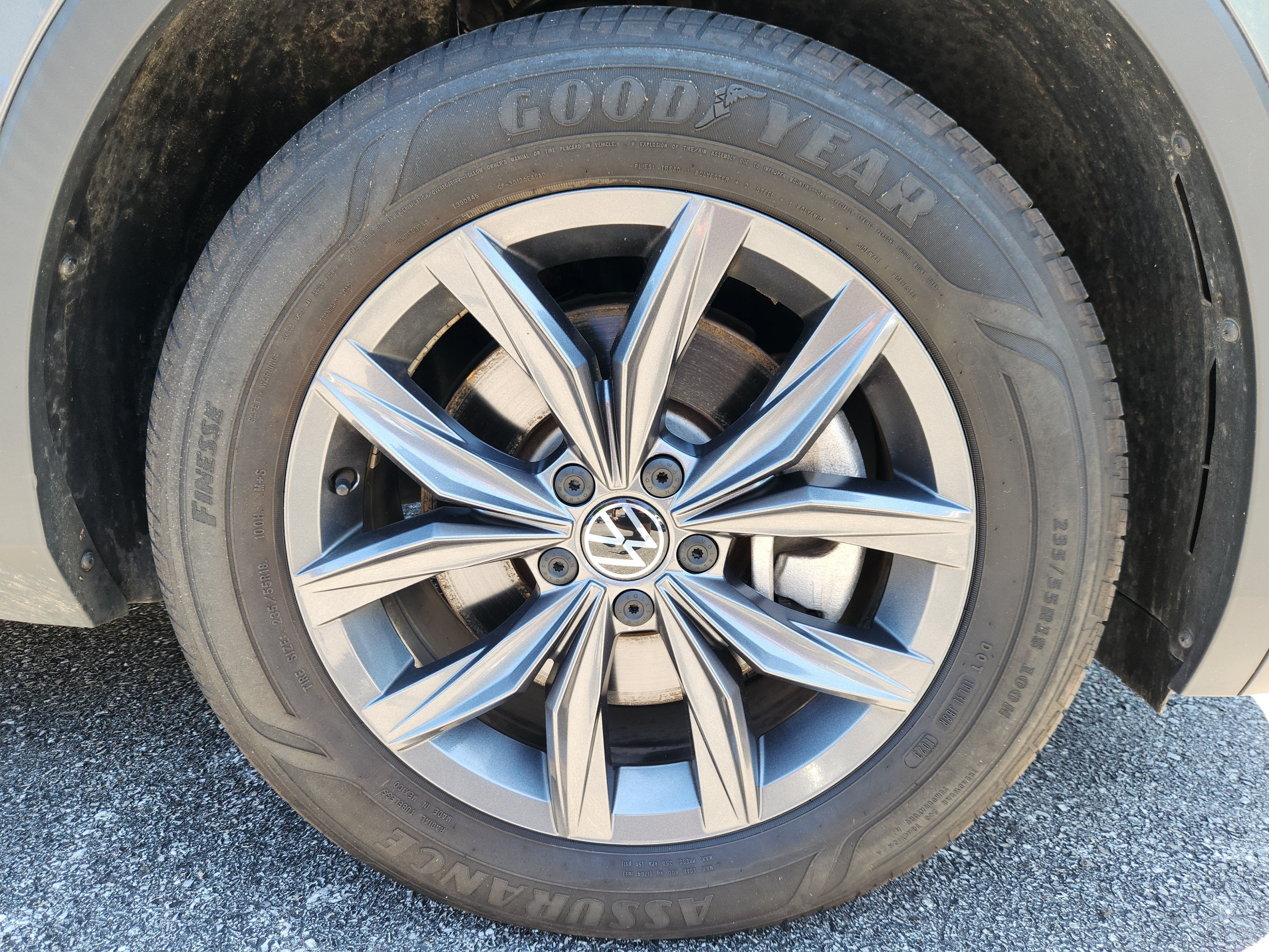 2023 Volkswagen Tiguan SE