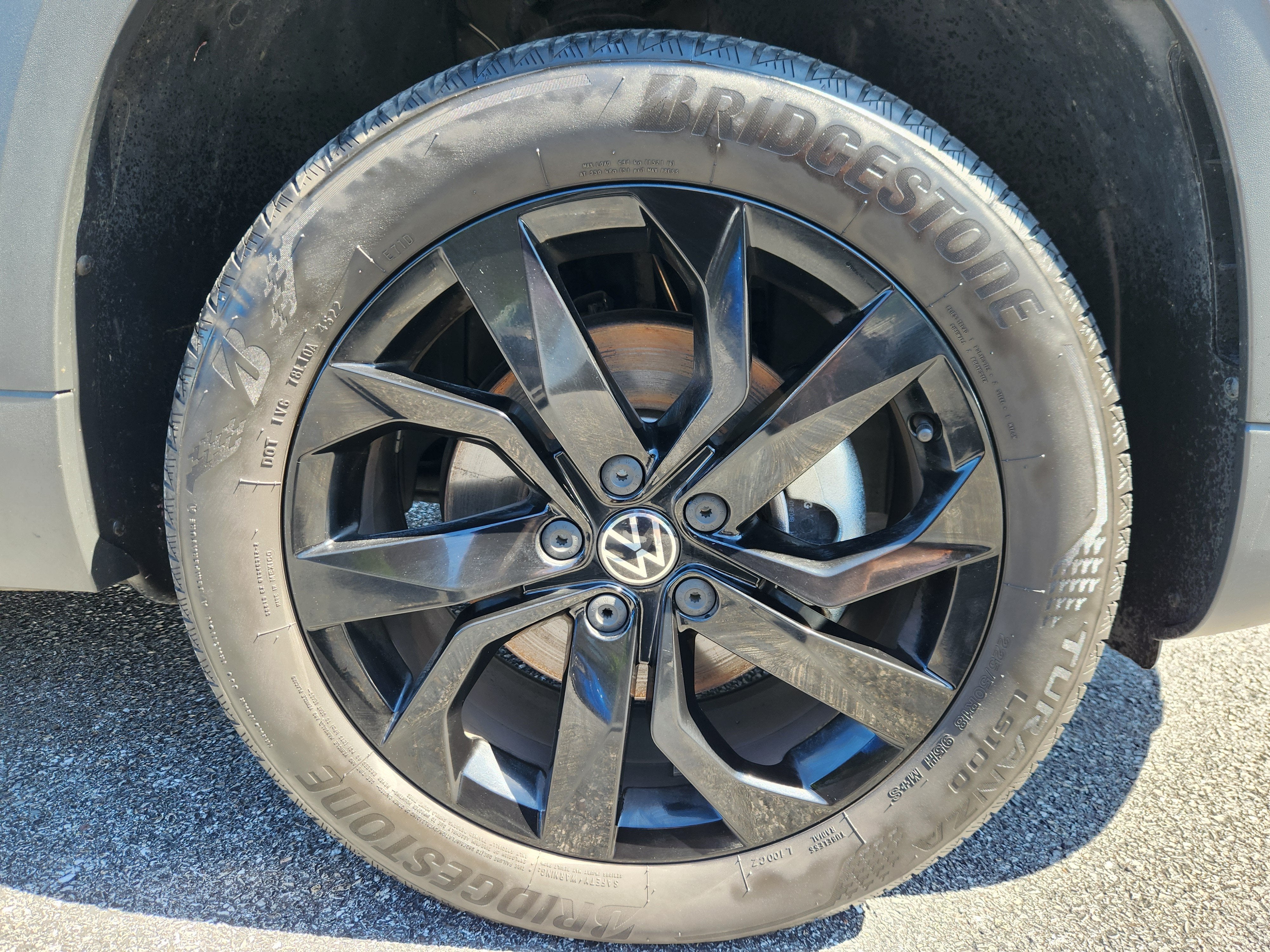 2023 Volkswagen Taos SE