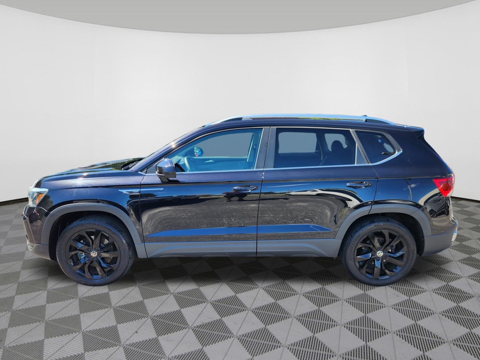 2023 Volkswagen Taos SE