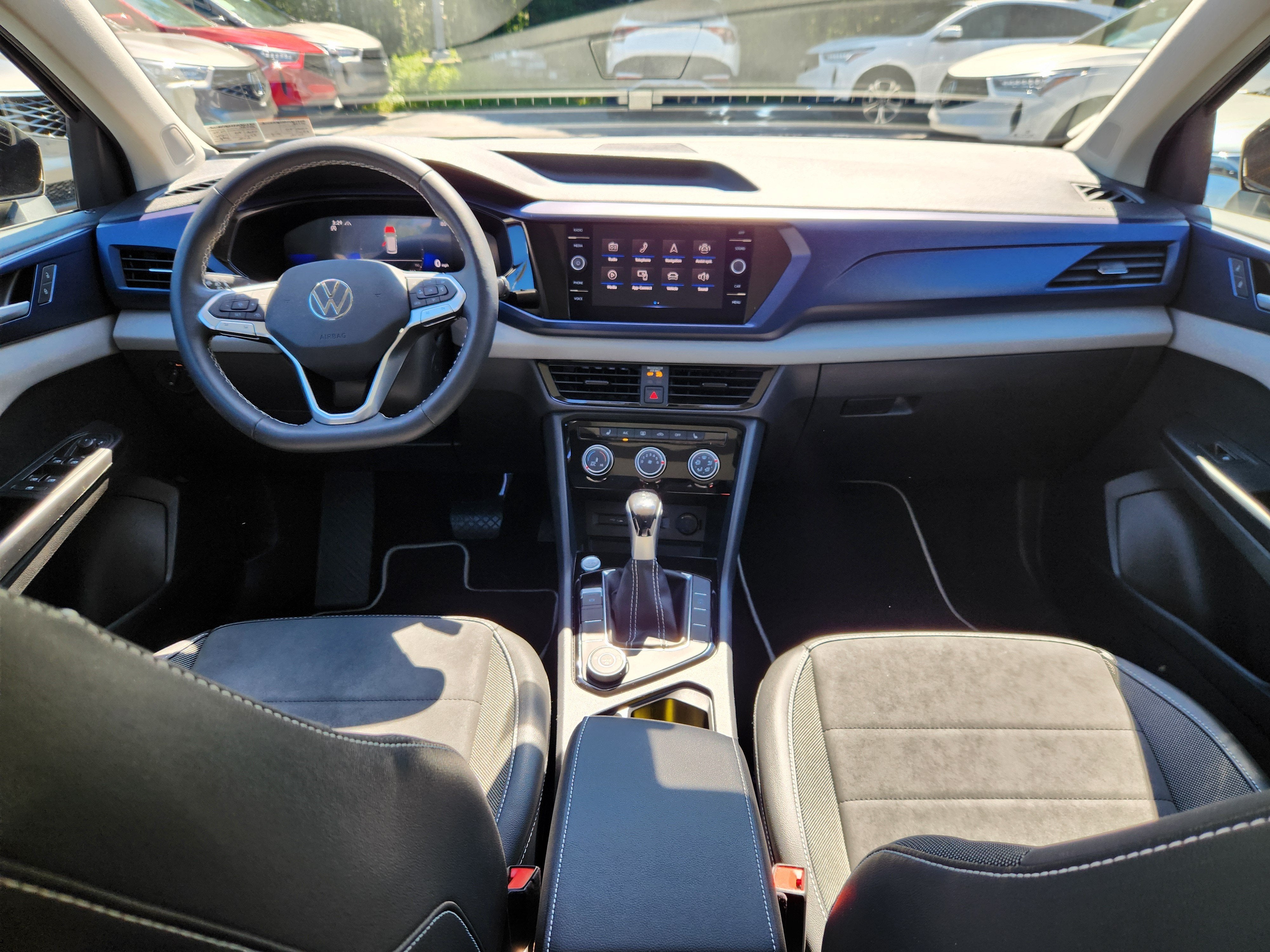 2023 Volkswagen Taos SE