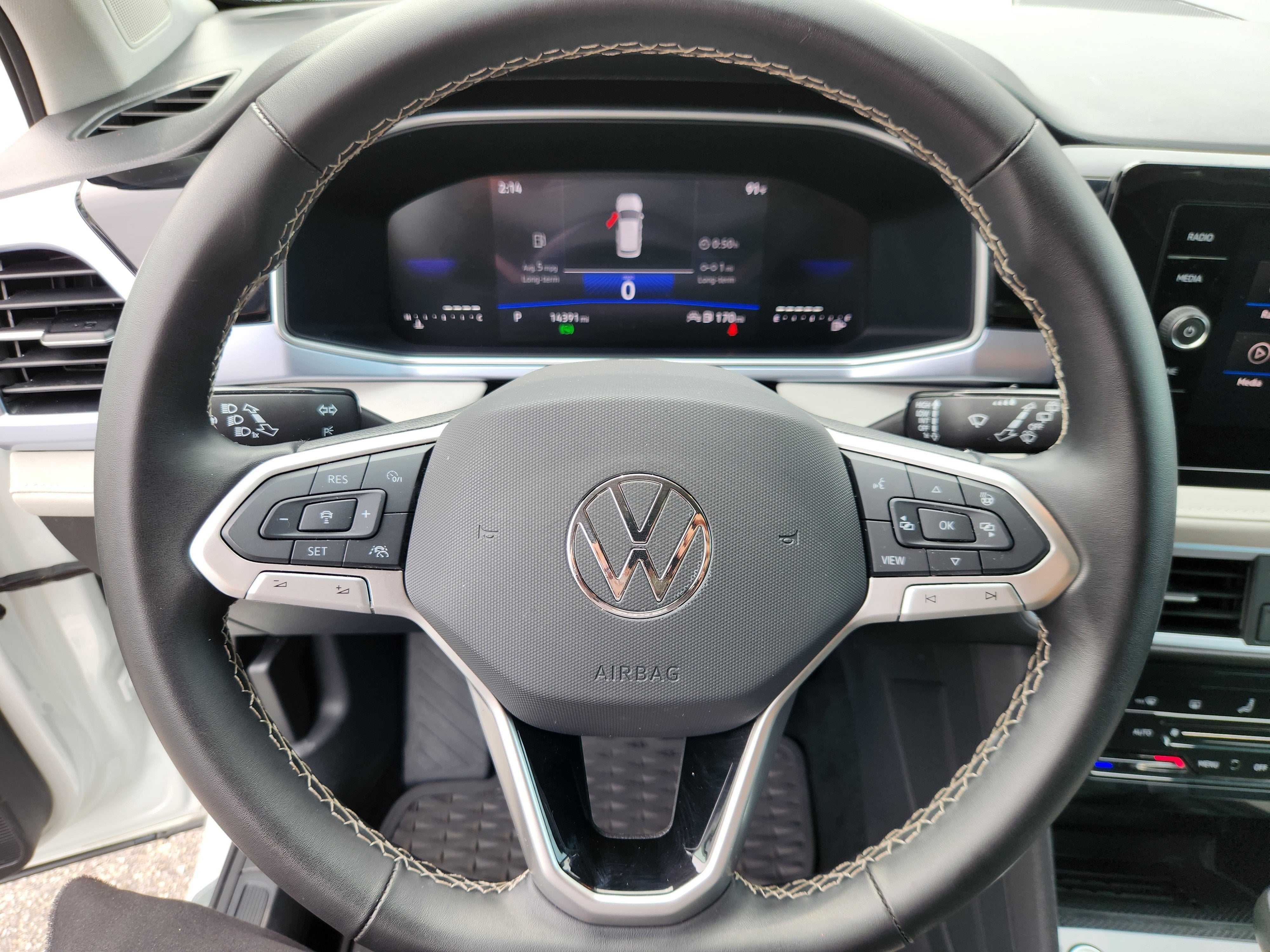 2025 Volkswagen Taos SE