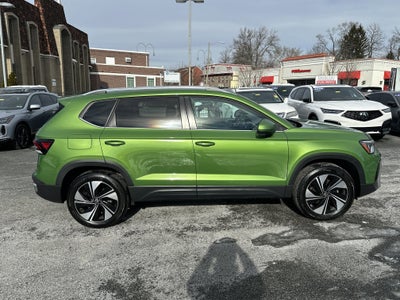 2025 Volkswagen Taos SE