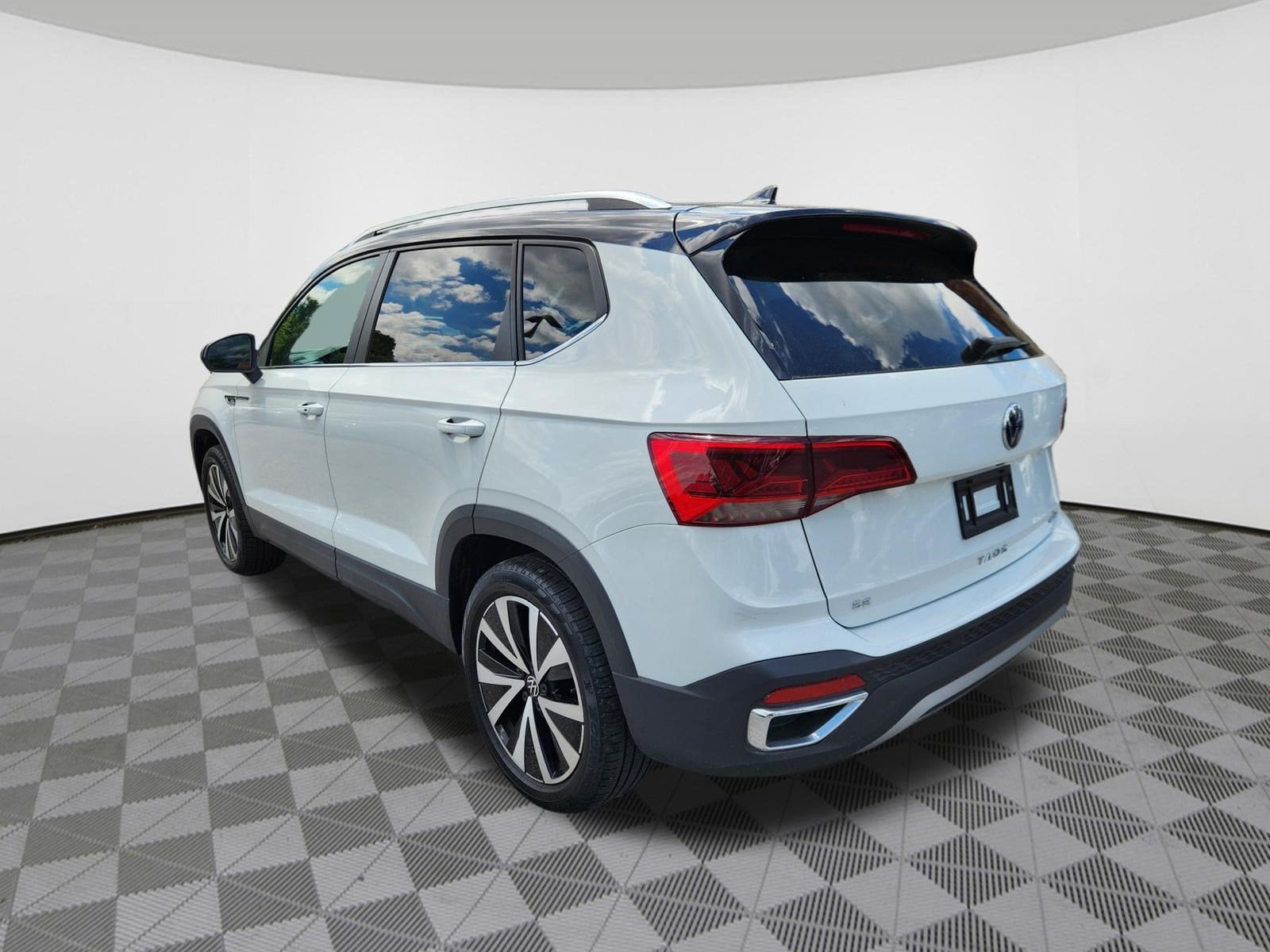2023 Volkswagen Taos SE