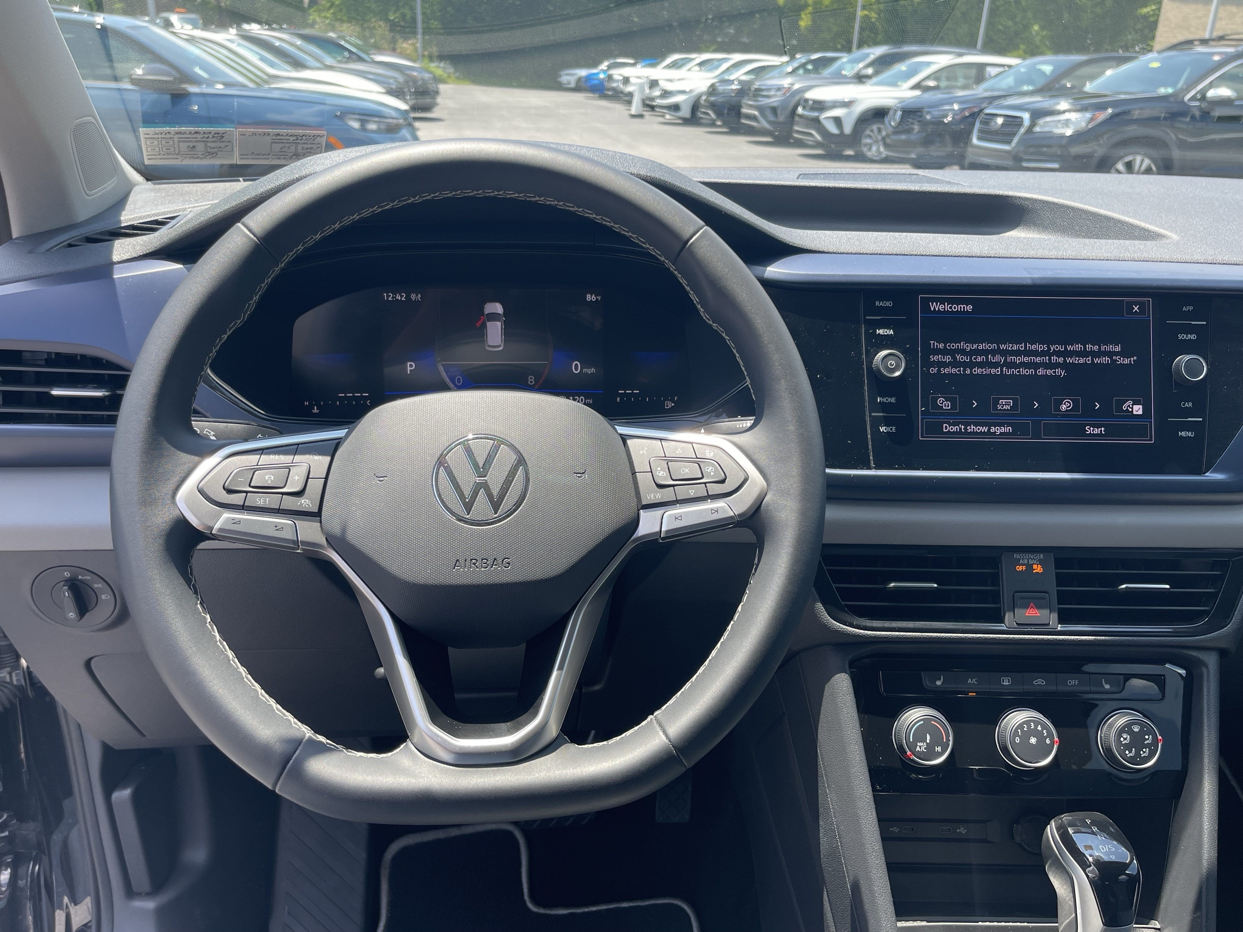2023 Volkswagen Taos SE
