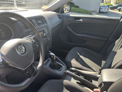 2016 Volkswagen Jetta Base