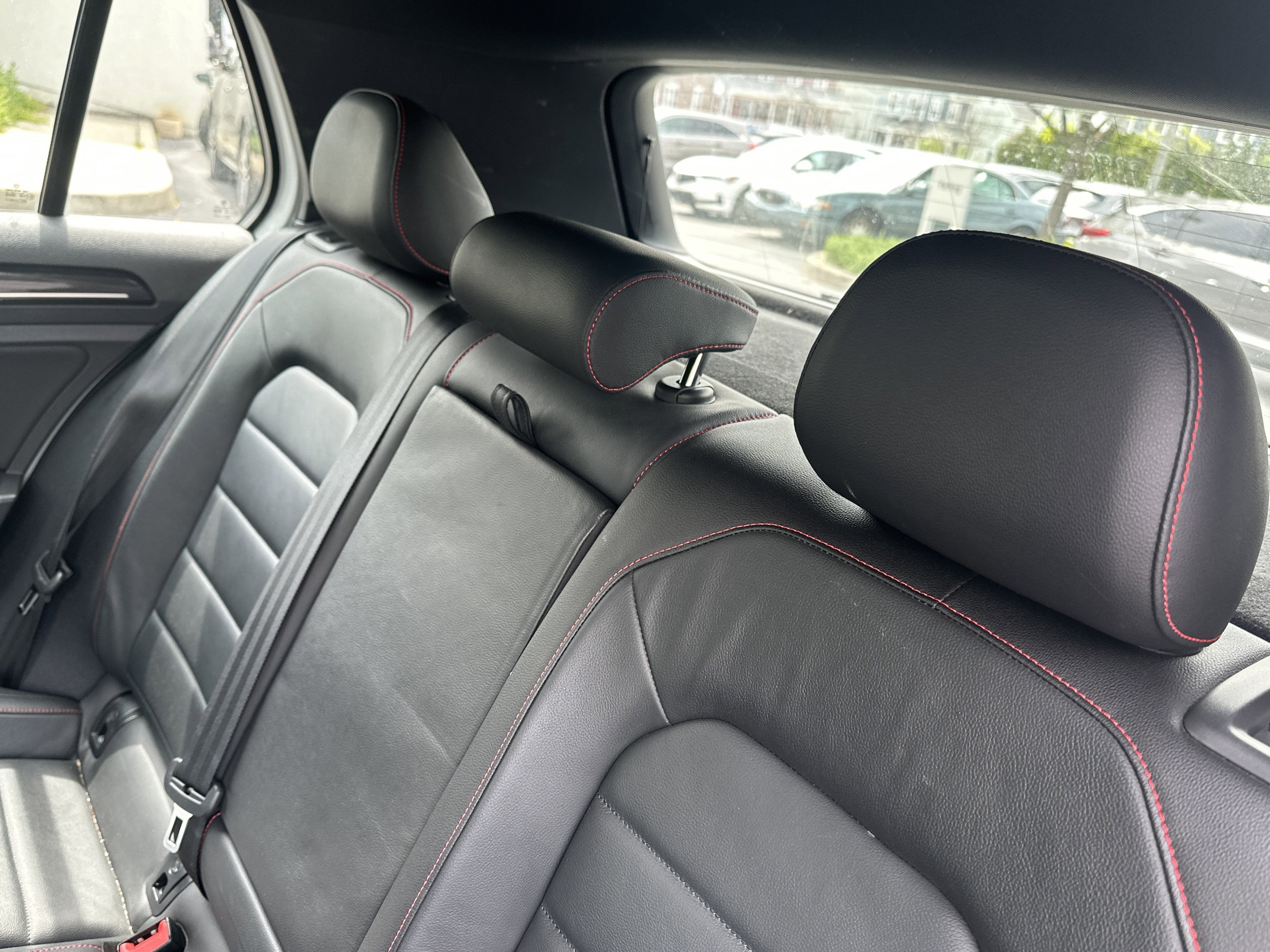 2017 Volkswagen Golf GTI Base