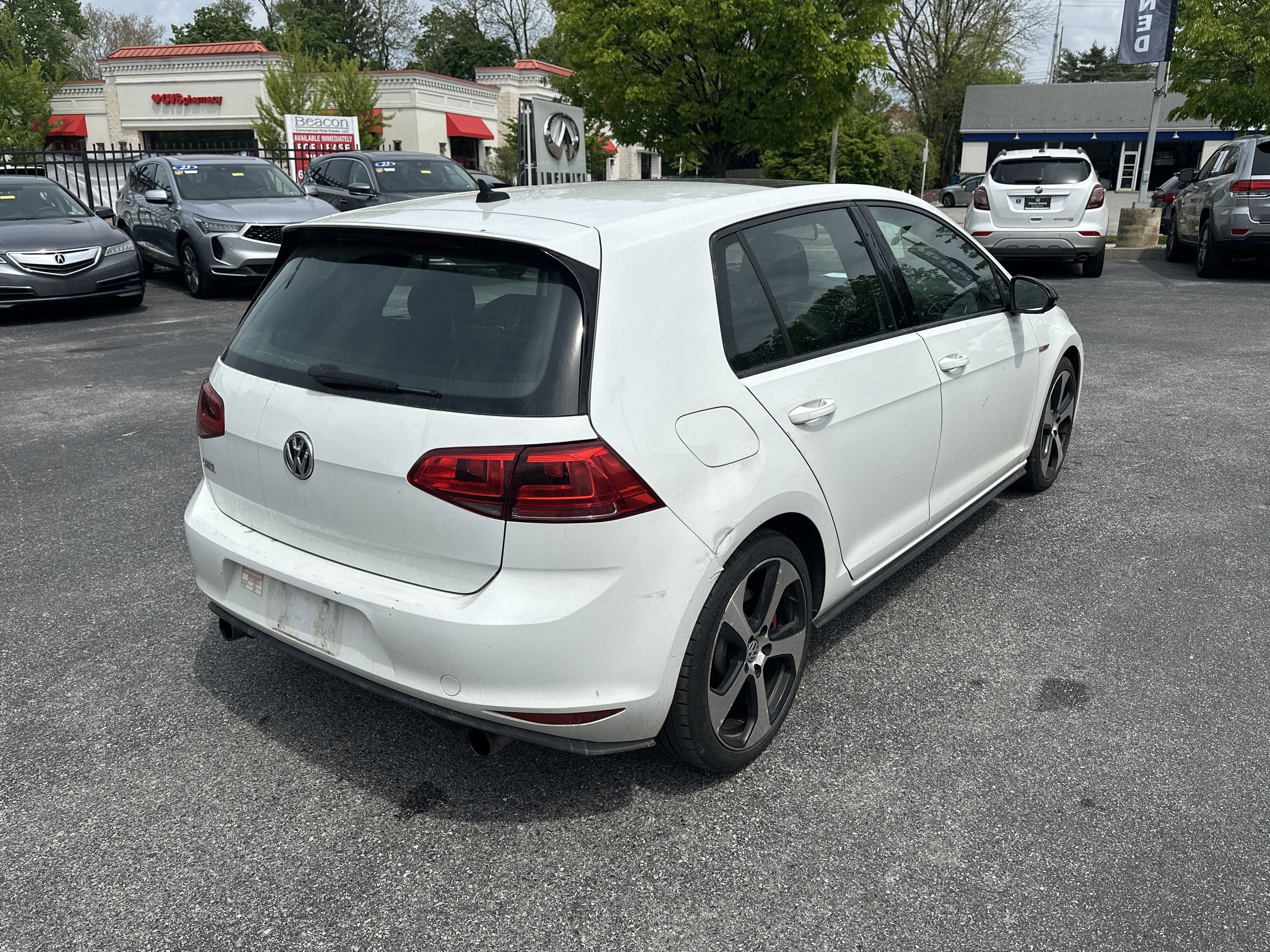 2017 Volkswagen Golf GTI Base
