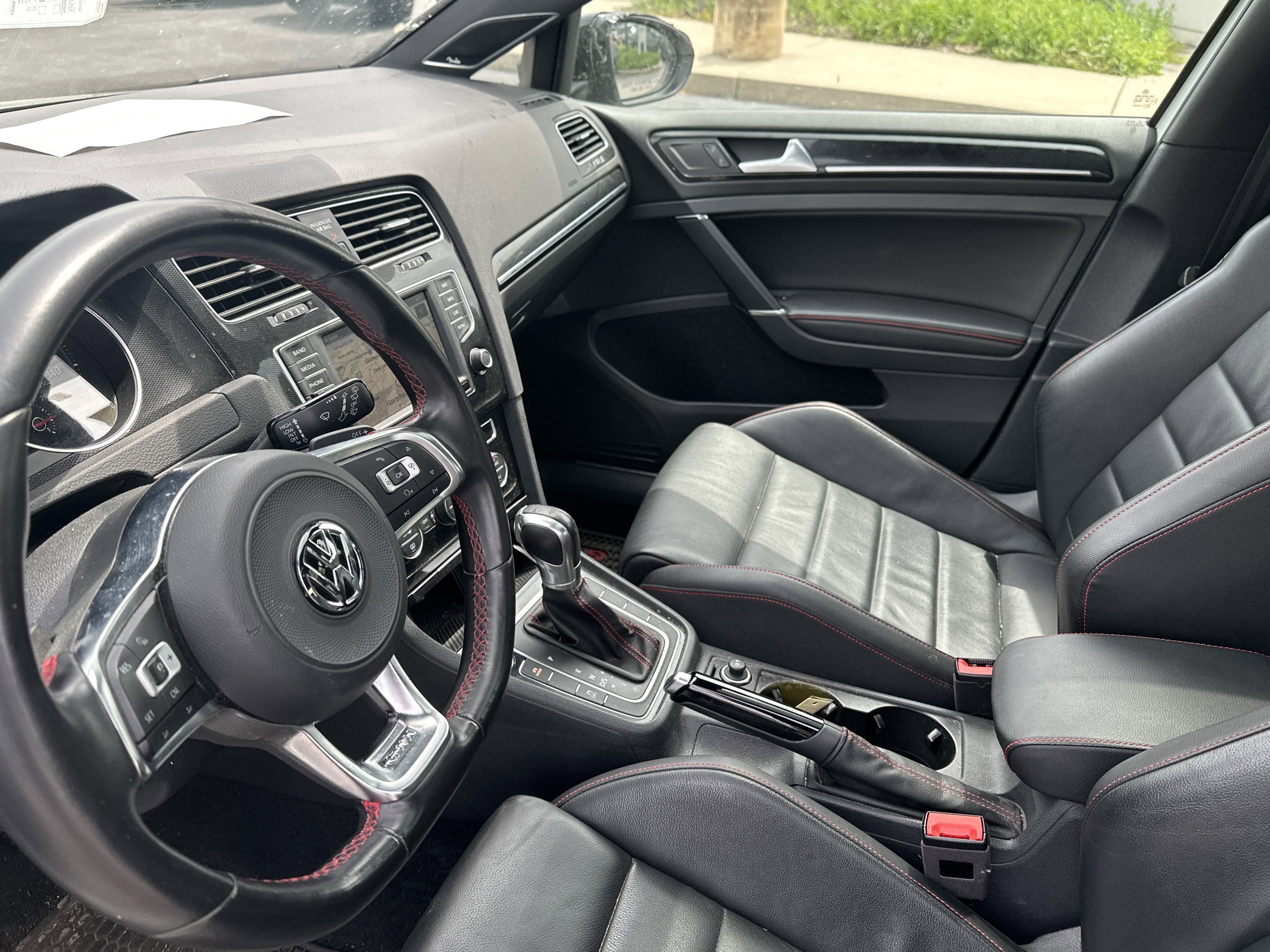 2017 Volkswagen Golf GTI Base