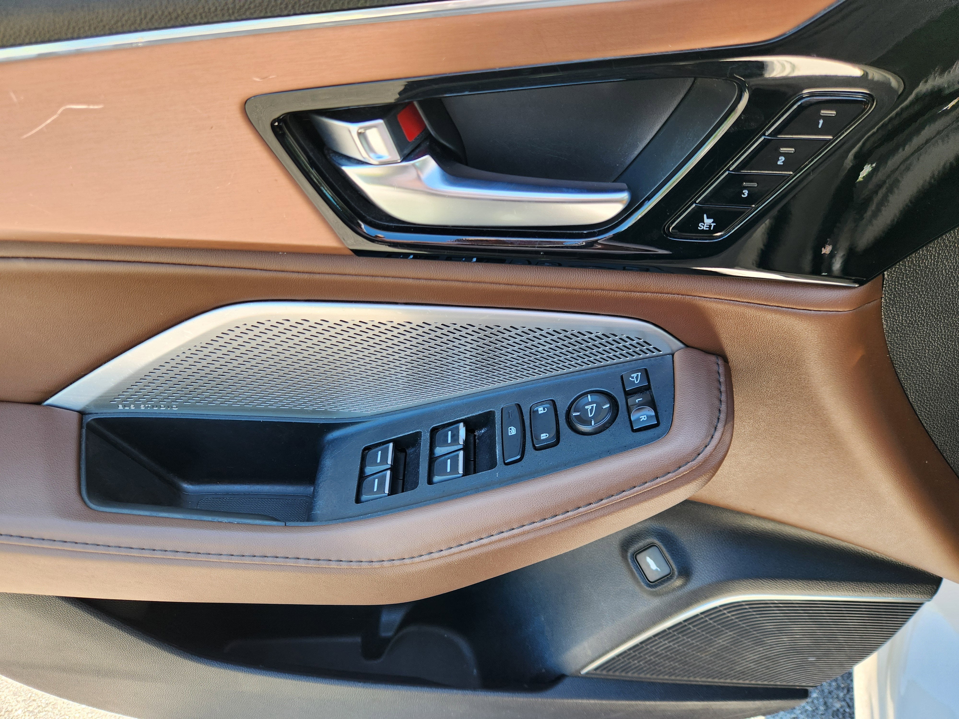 2023 Acura MDX w/Technology Package