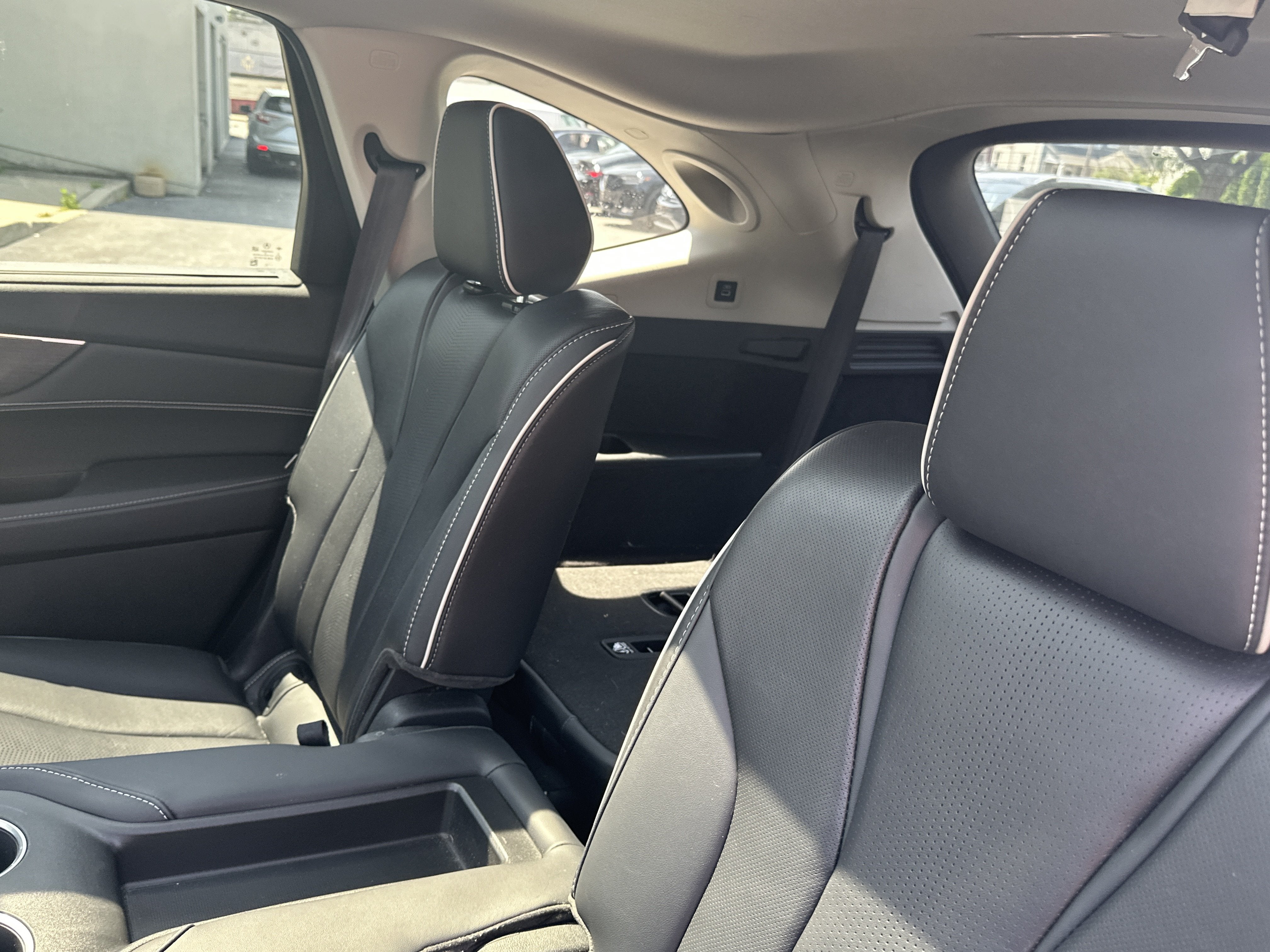 2023 Acura MDX w/Advance Package
