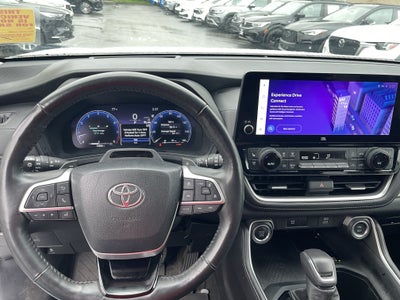2024 Toyota Grand Highlander Base