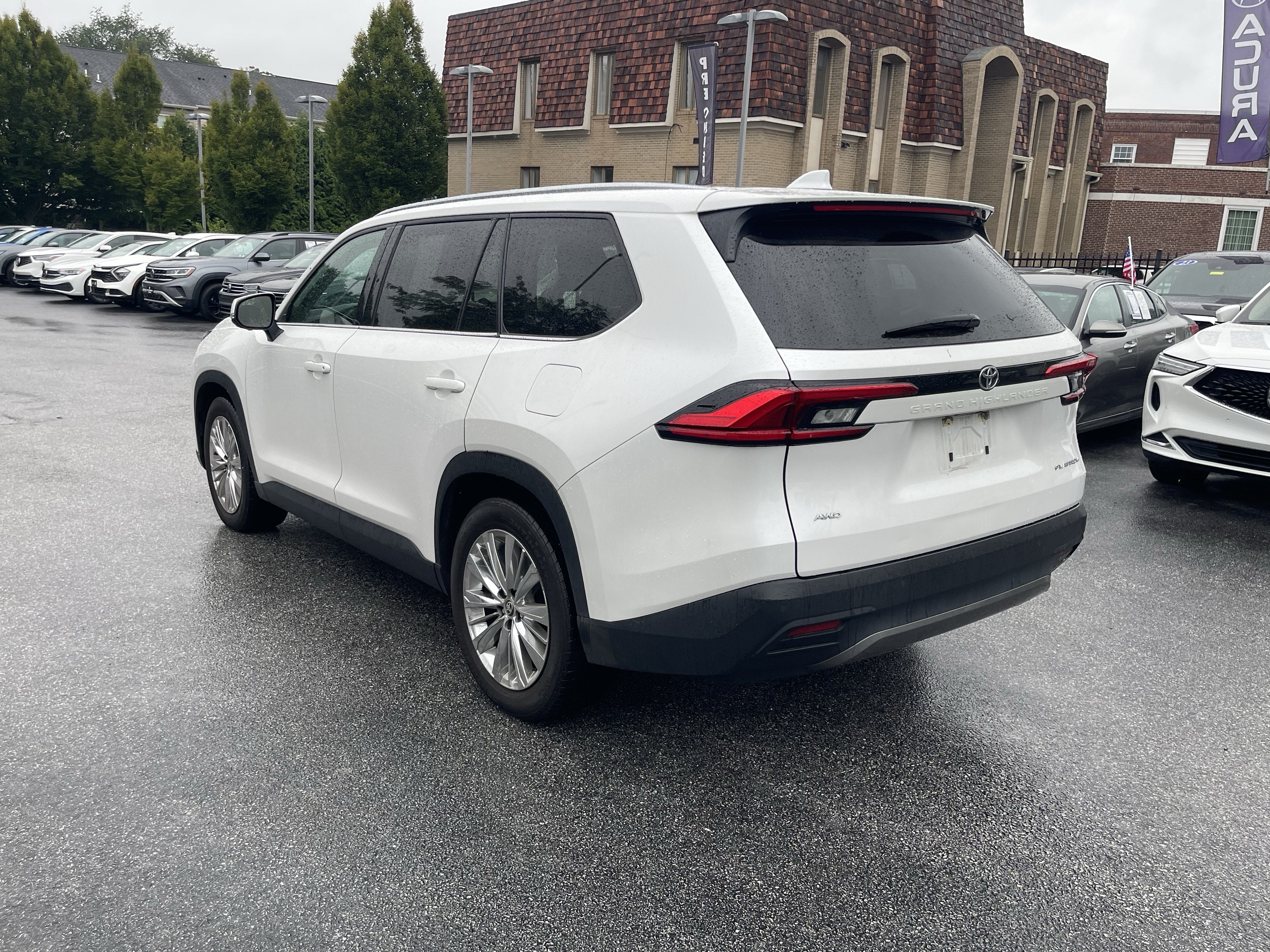 2024 Toyota Grand Highlander Base