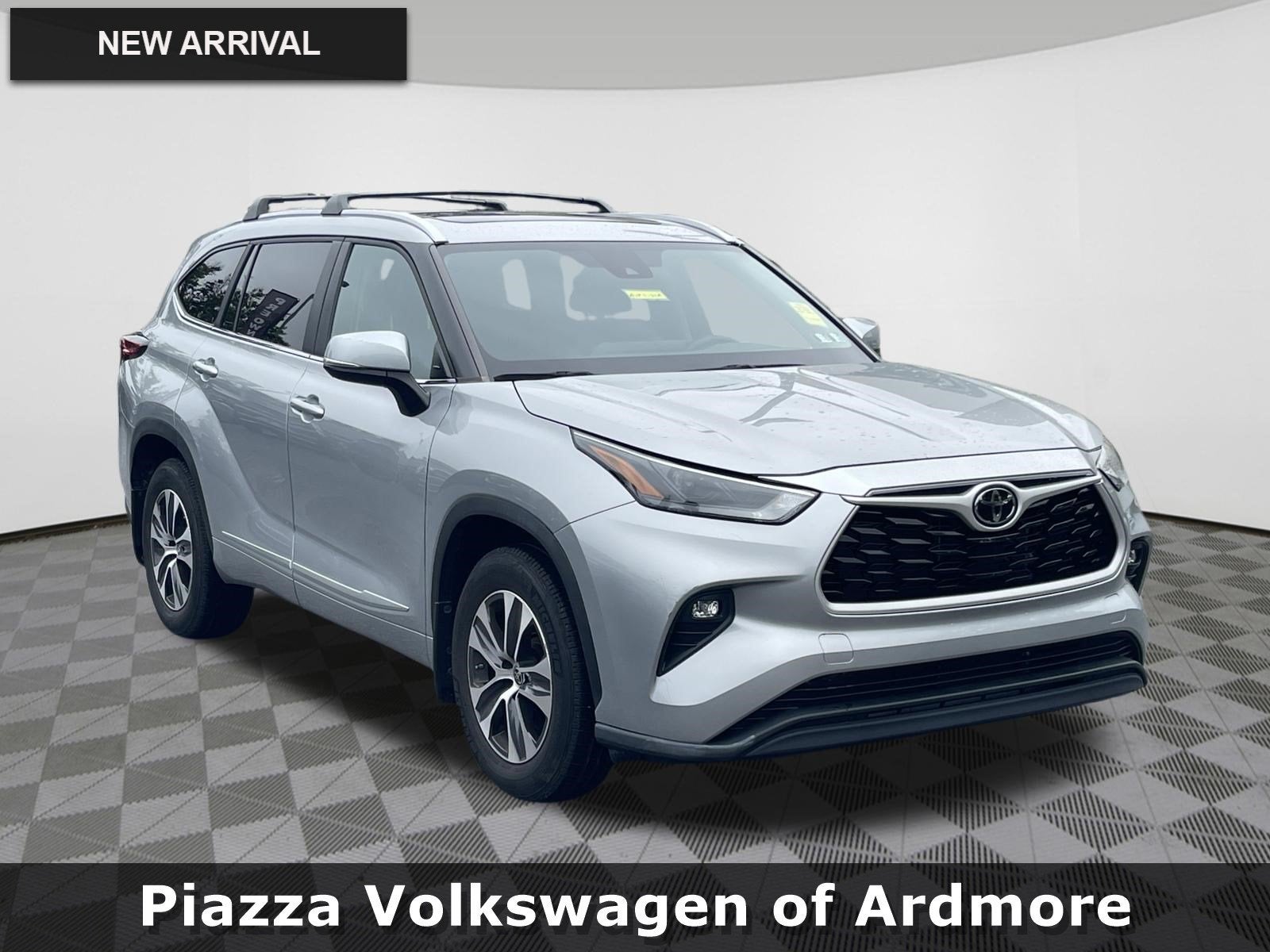 2023 Toyota Highlander Base
