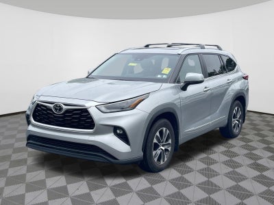 2023 Toyota Highlander Base