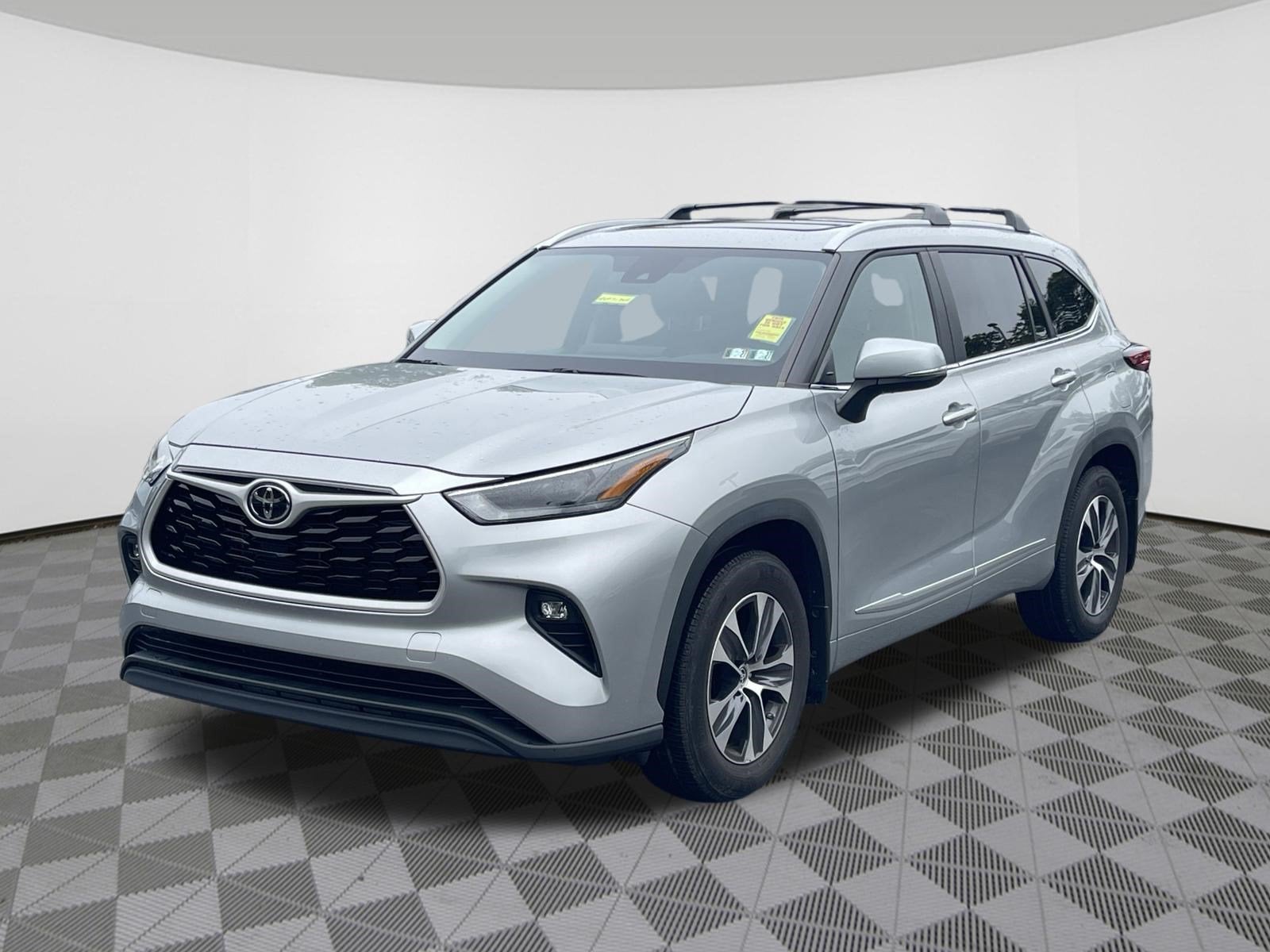 2023 Toyota Highlander Base