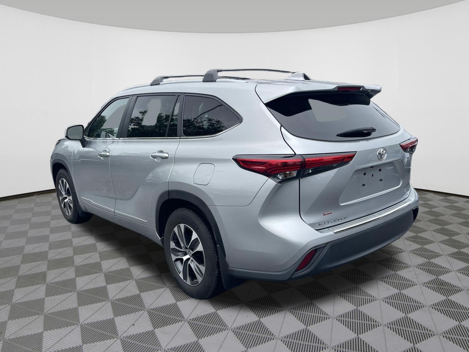 2023 Toyota Highlander Base