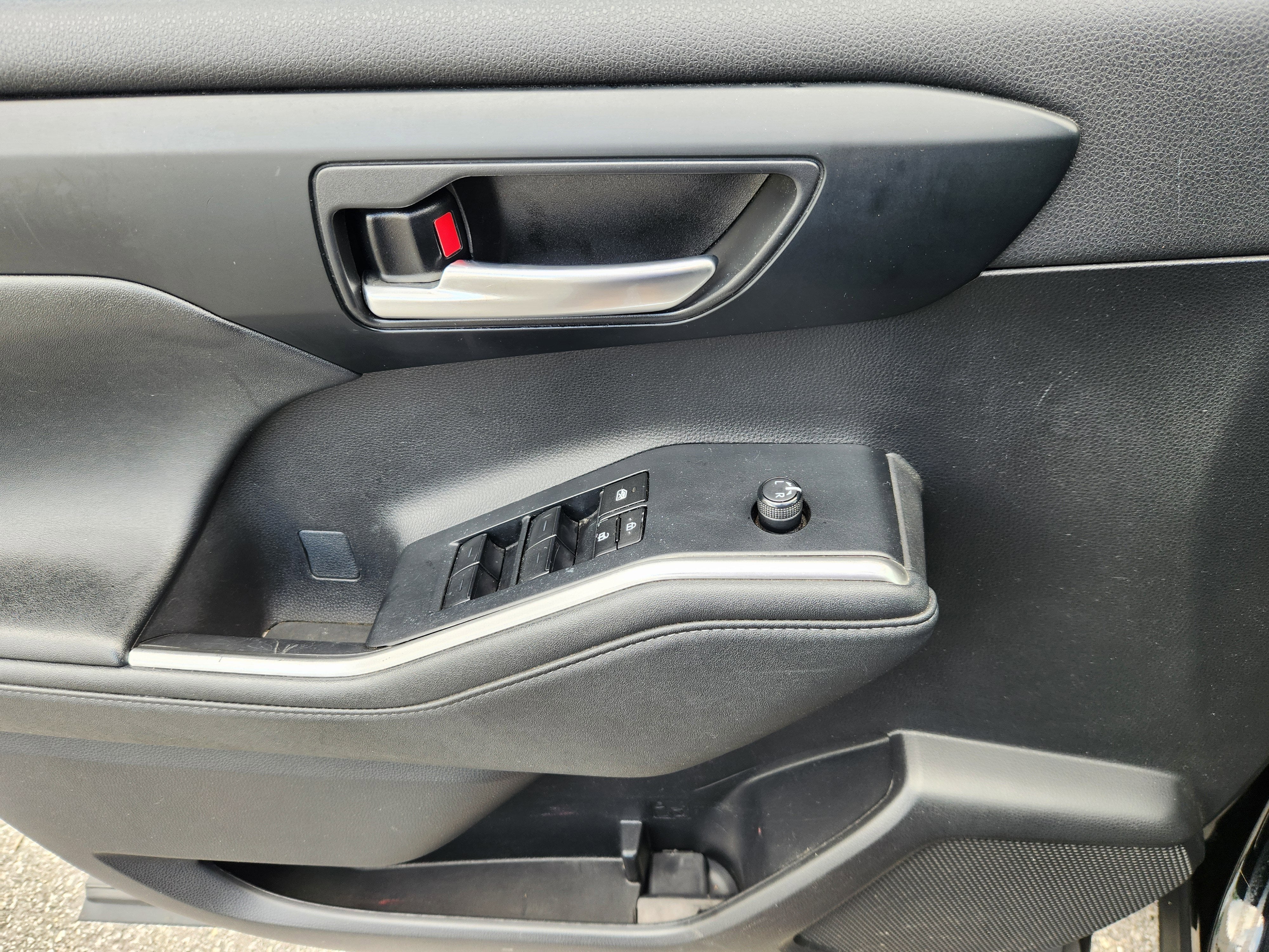 2023 Toyota Highlander Base