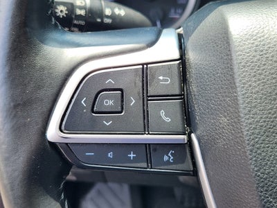 2023 Toyota Highlander Base