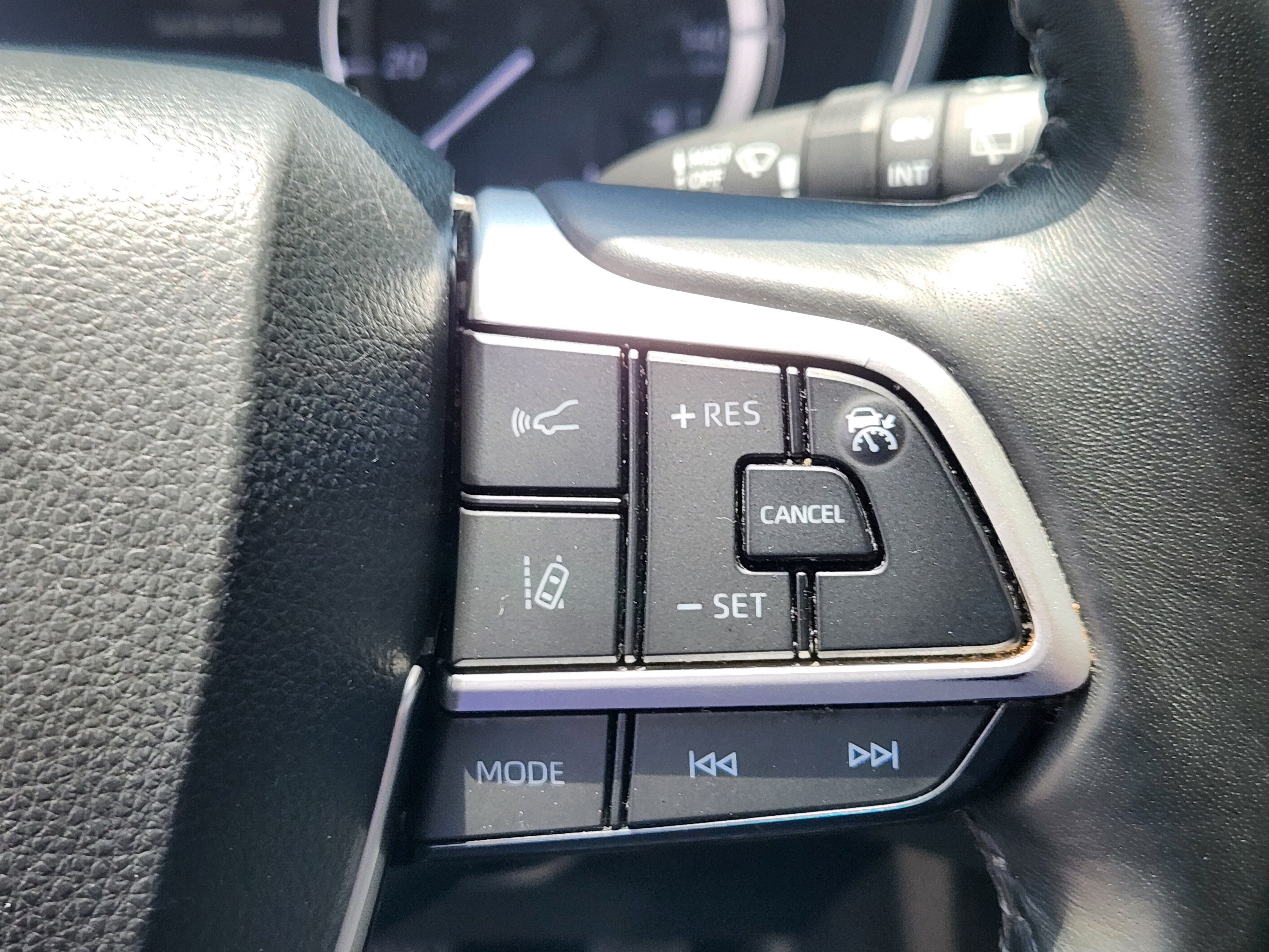 2023 Toyota Highlander Base