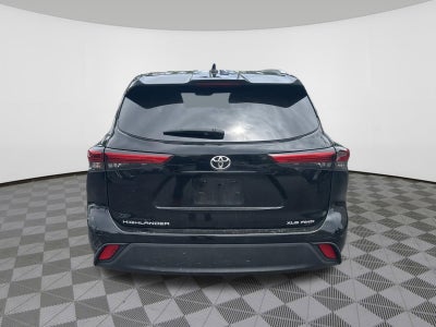 2023 Toyota Highlander Base