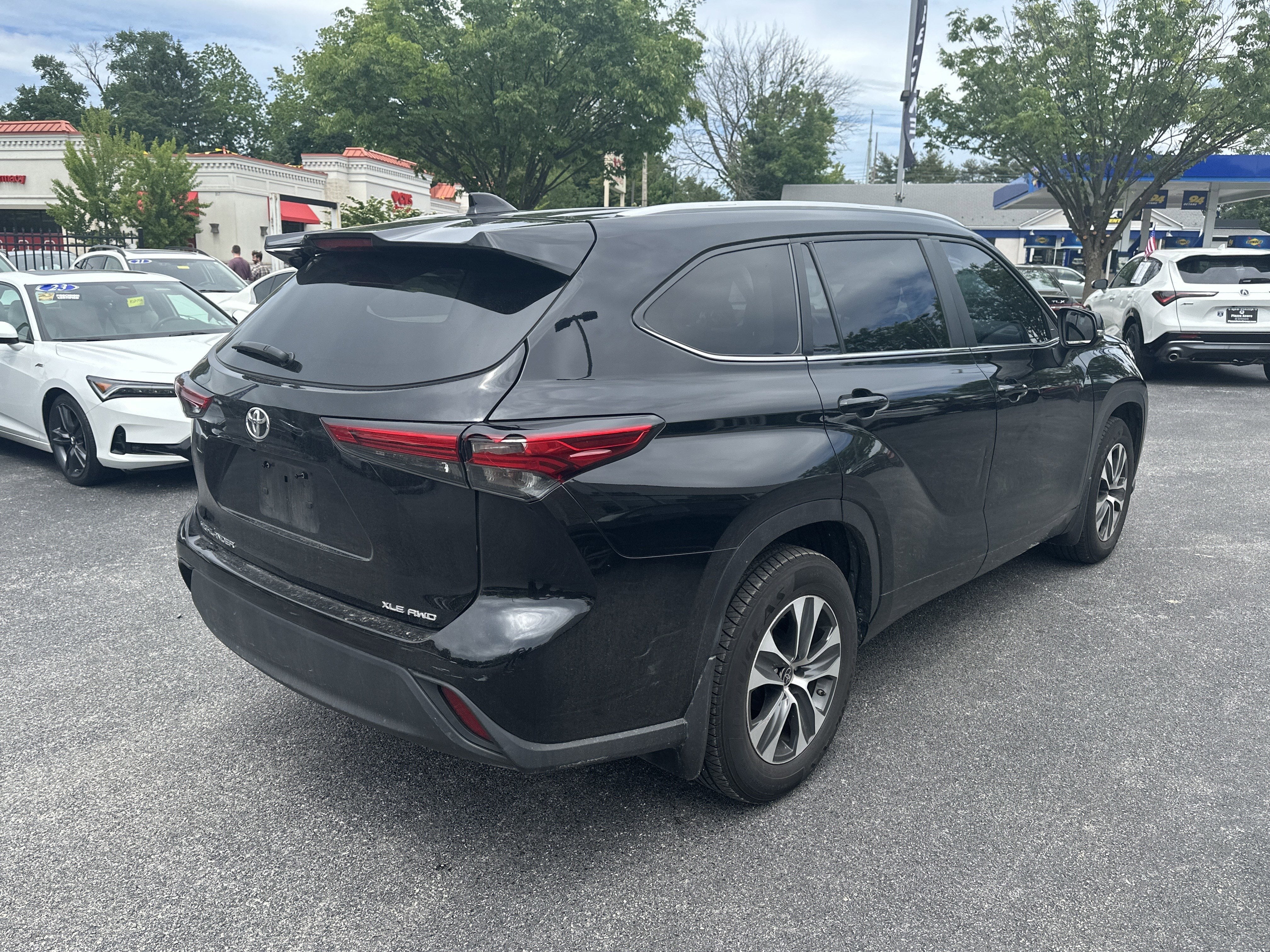 2023 Toyota Highlander Base