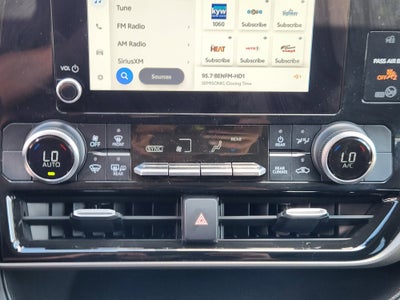2024 Toyota Highlander Base