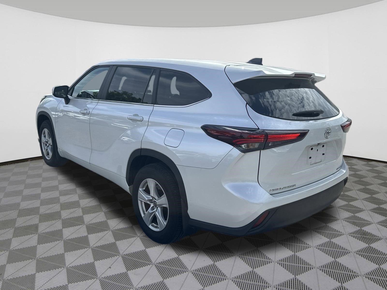 2024 Toyota Highlander Base