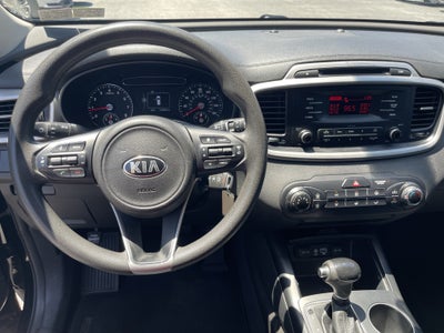 2017 Kia Sorento L