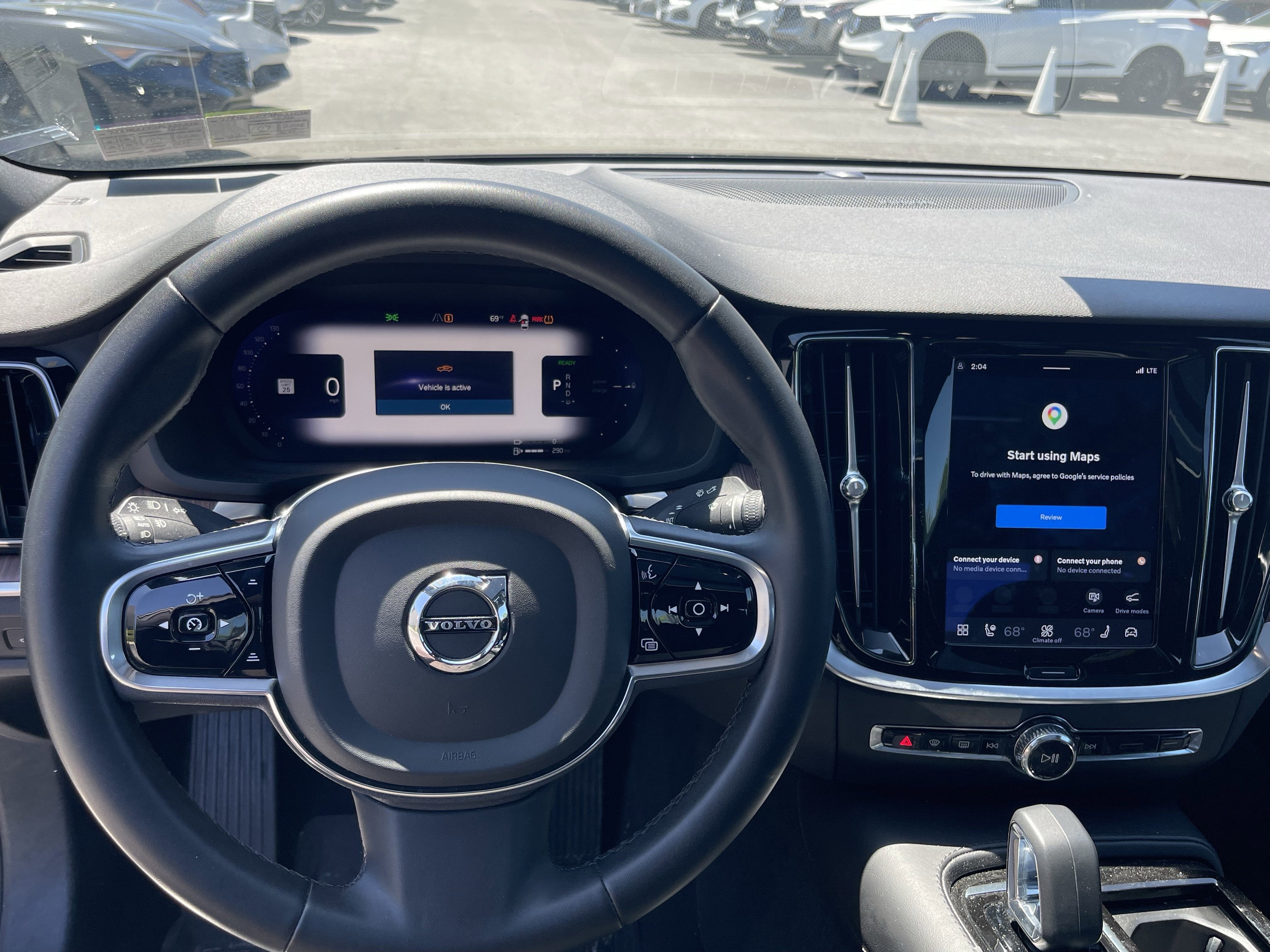 2023 Volvo S60 Recharge Plug-In Hybrid Plus Black Edition