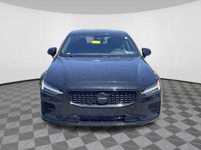 2023 Volvo S60 Recharge Plug-In Hybrid Plus Black Edition