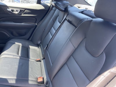 2023 Volvo S60 Recharge Plug-In Hybrid Plus Black Edition