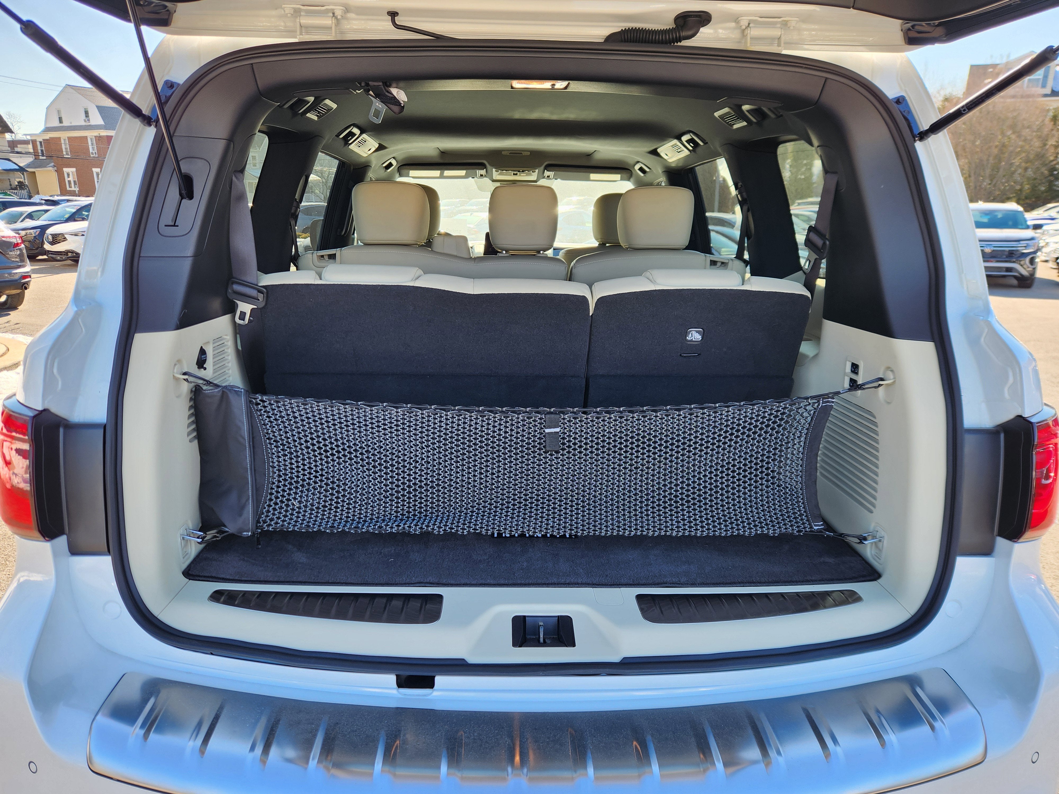 2024 INFINITI QX80 SENSORY