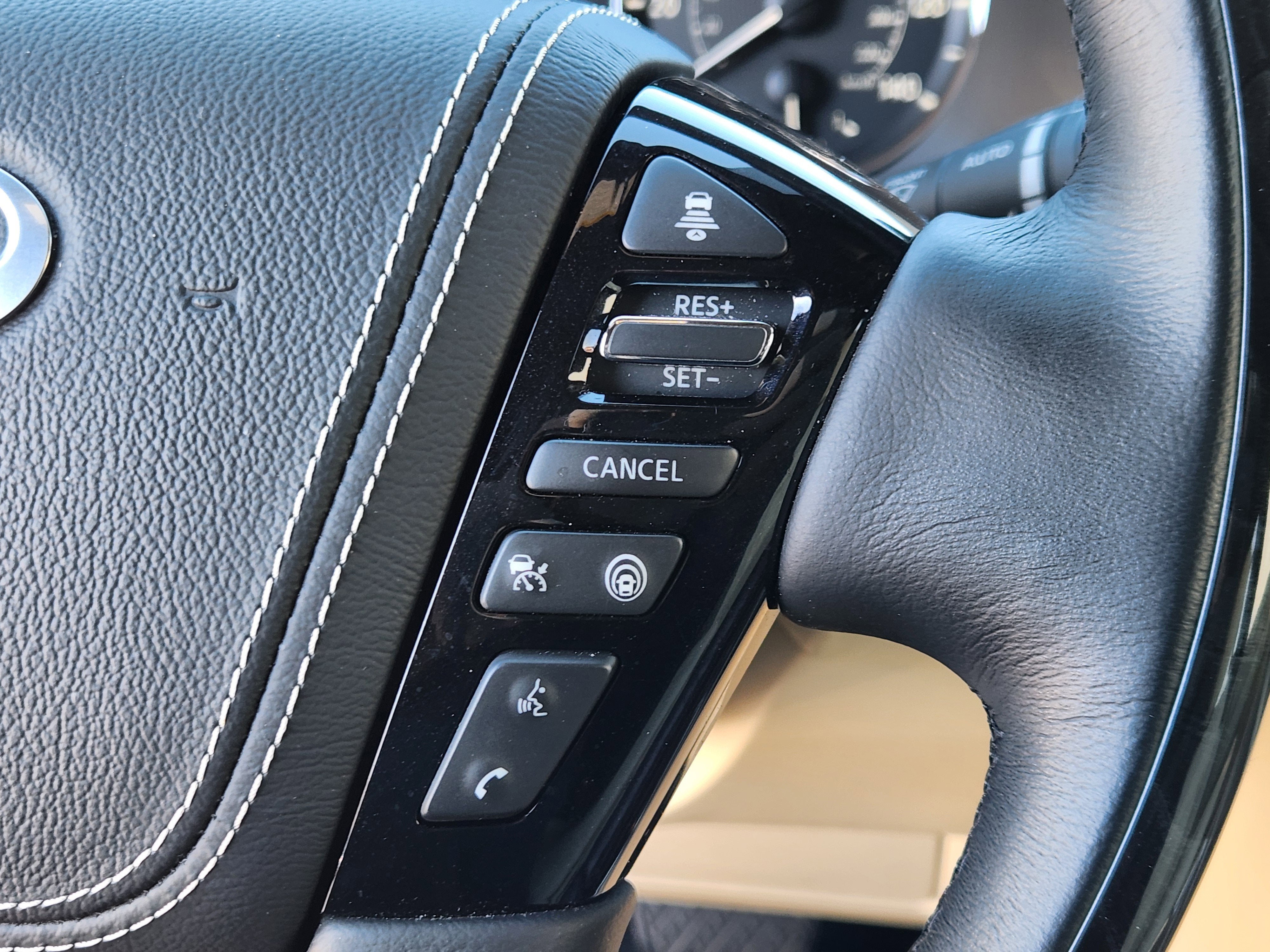 2024 INFINITI QX80 SENSORY