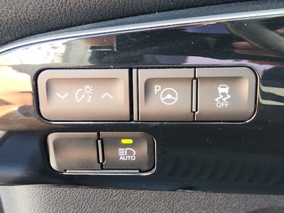 2022 Toyota Prius XLE