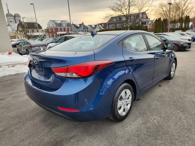 2016 Hyundai Elantra SE