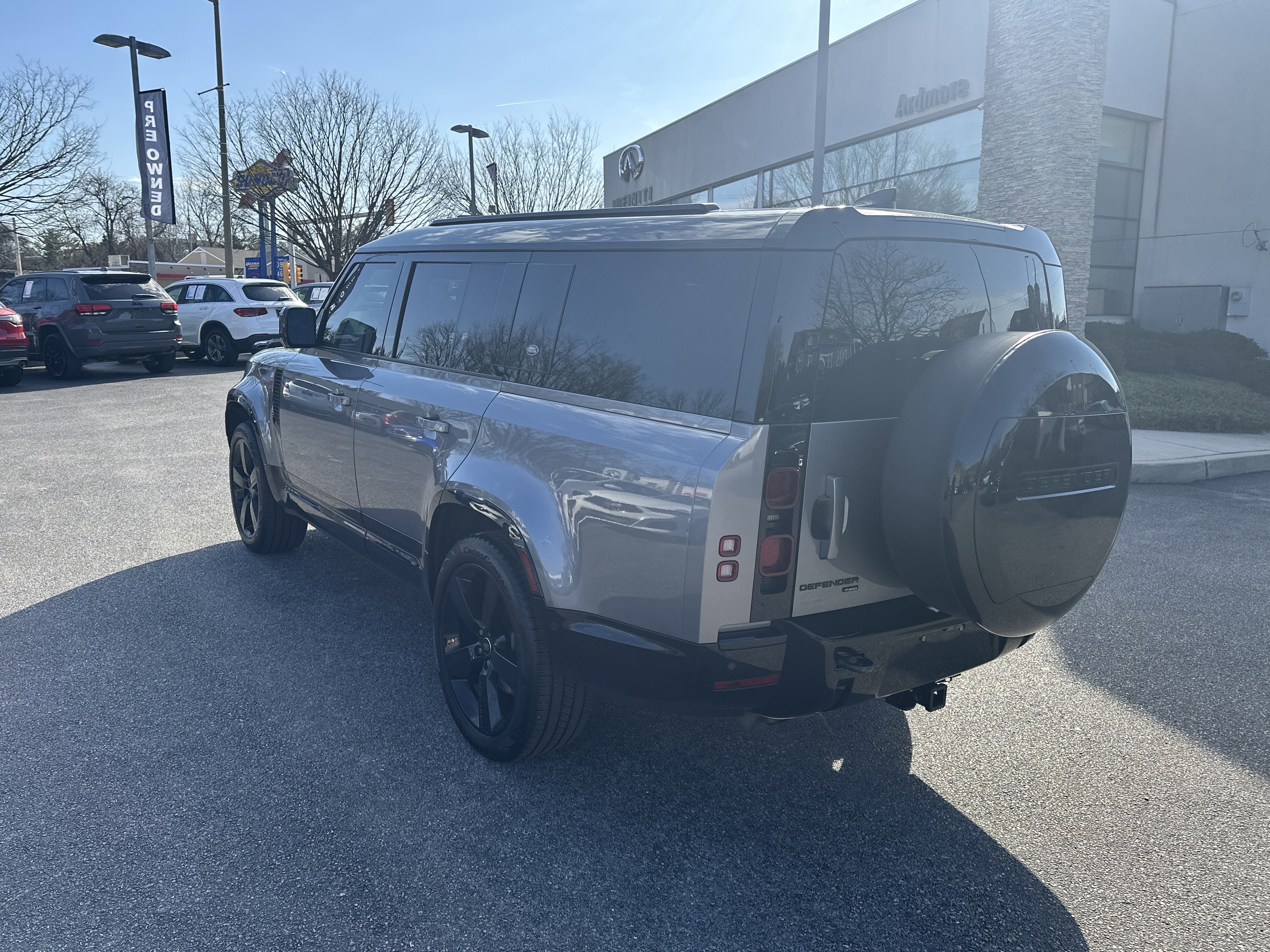 2023 Land Rover Defender X-Dynamic SE